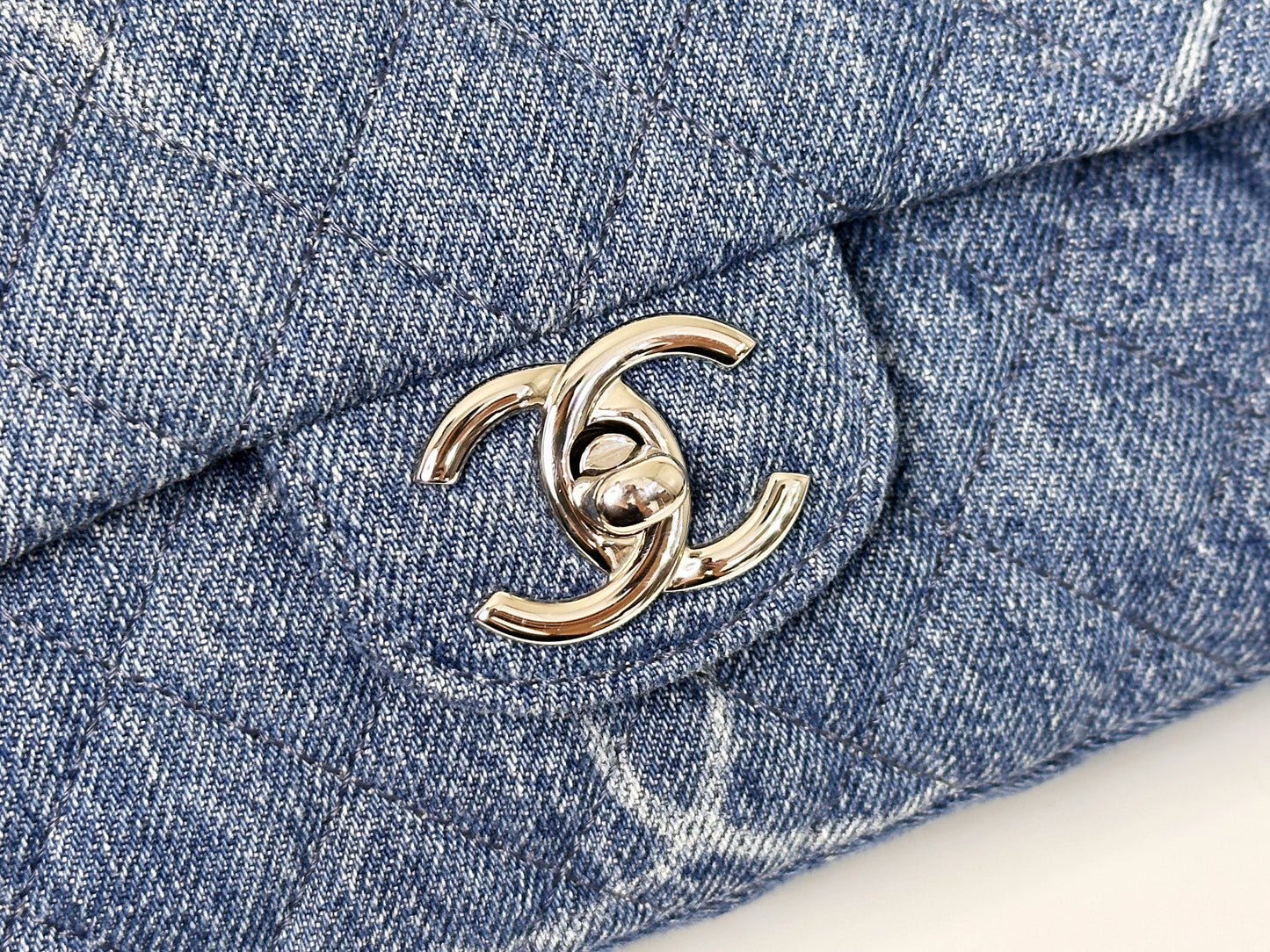 Chanel 20B Medium Blue Denim Quilted CC Single Flap SHW 3045 holo card