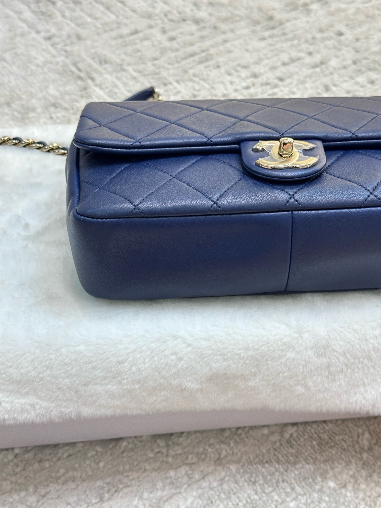 CHANEL Medium Calfskin Quilted Resin Bi-Color Chain Flap Bag Navy