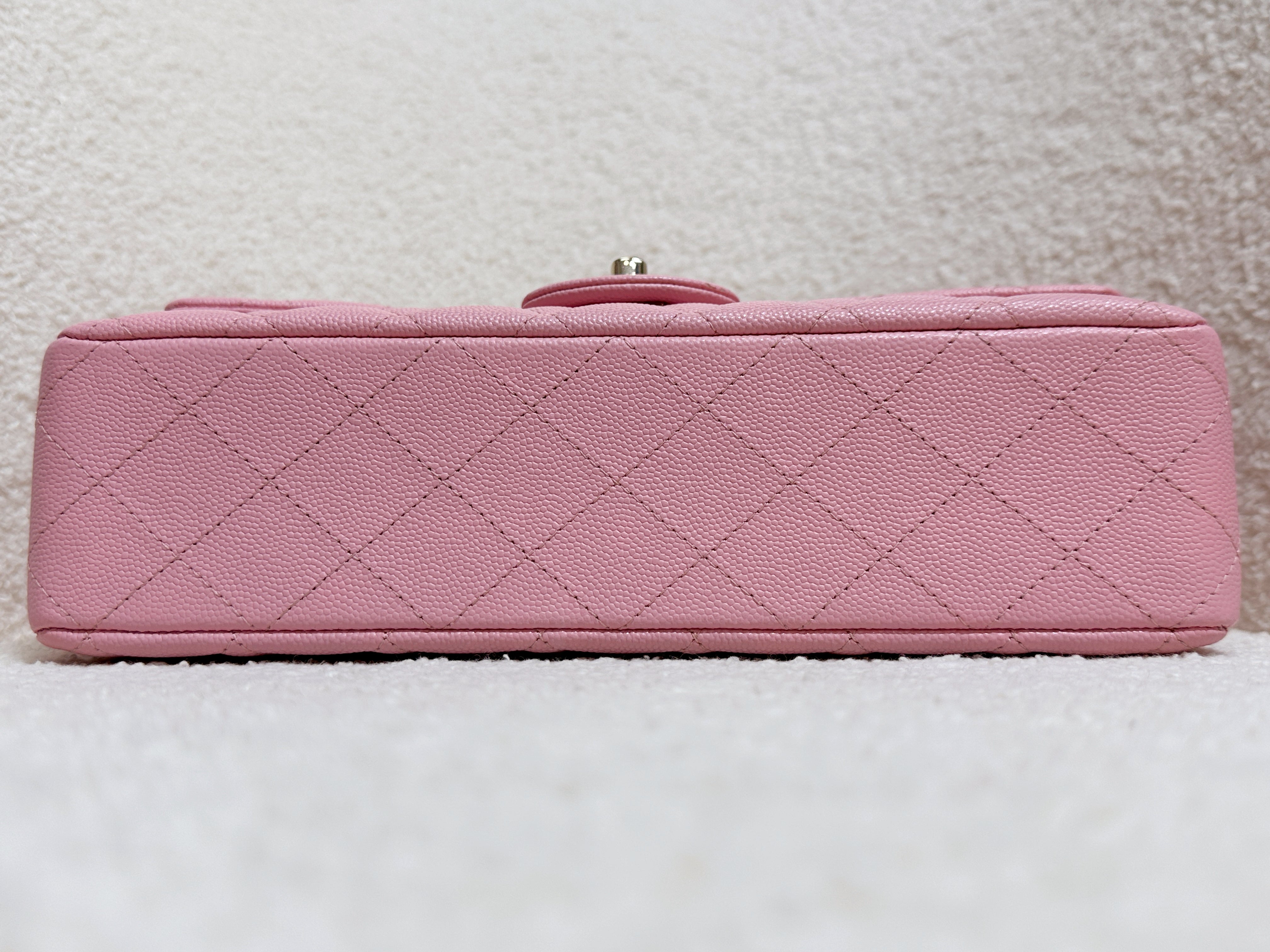 Chanel 22C Classic Quilted Medium Double Flap Bag Sakura Pink AKHX microchip