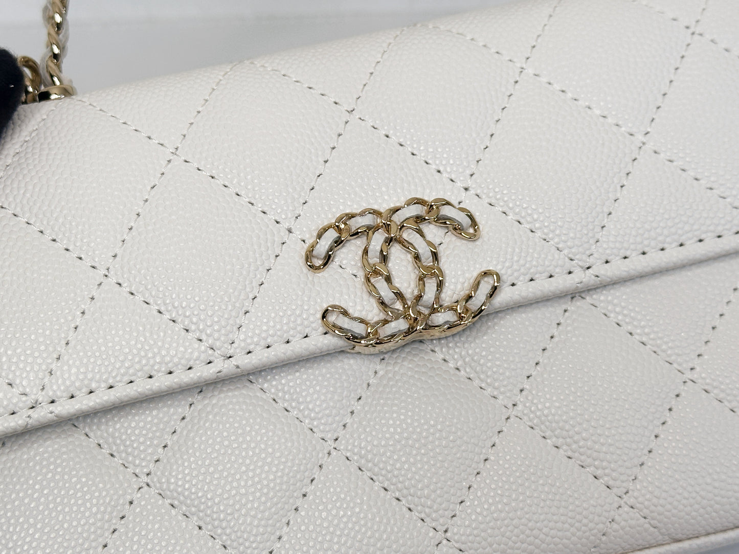 Chanel 23P Top Handle Kelly Clutch with Chain in White Caviar GHW