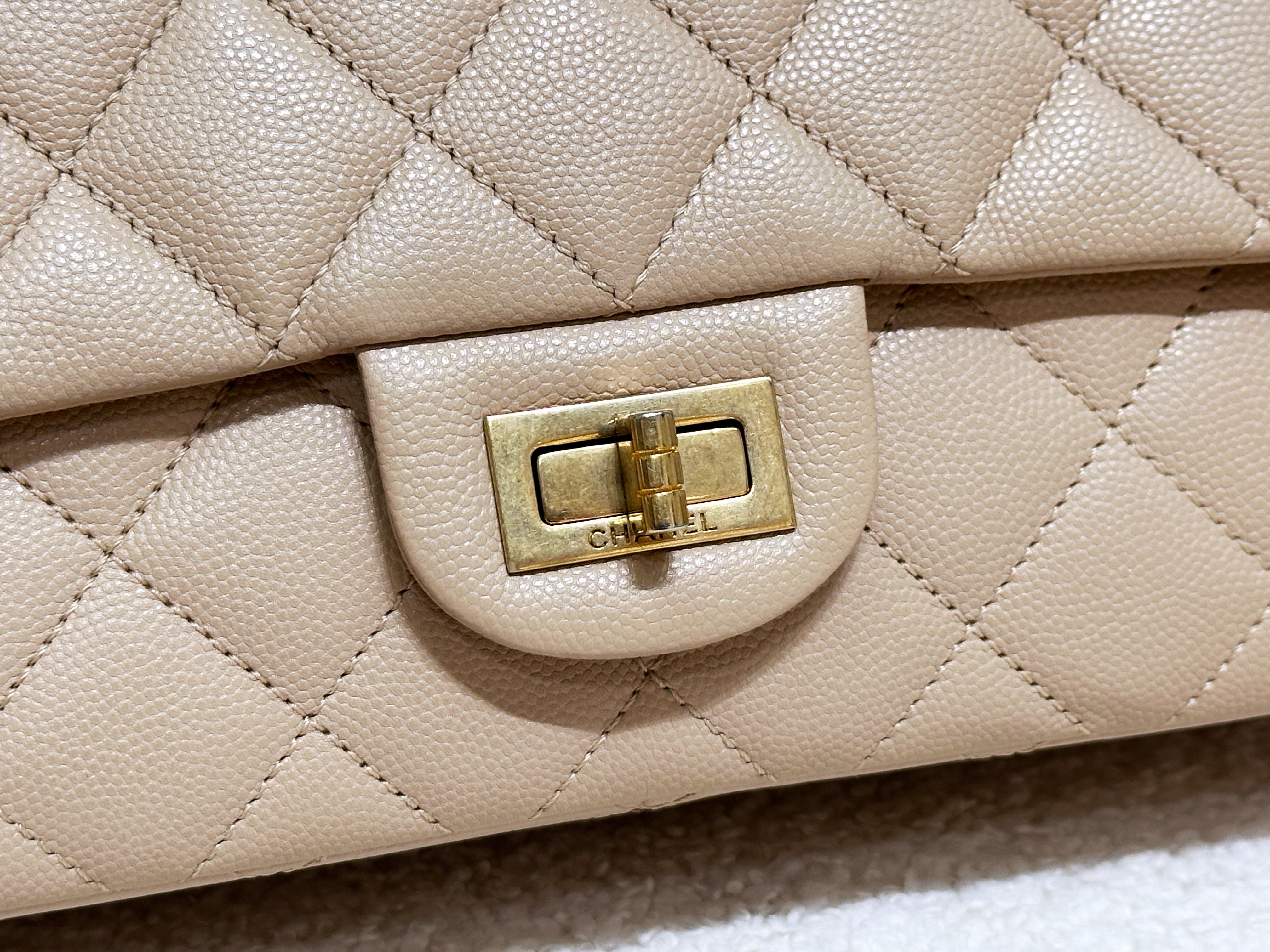 Chanel Classic Quilted Caviar 2.55 Reissue Flap Bag Beige 226 2353 holo card