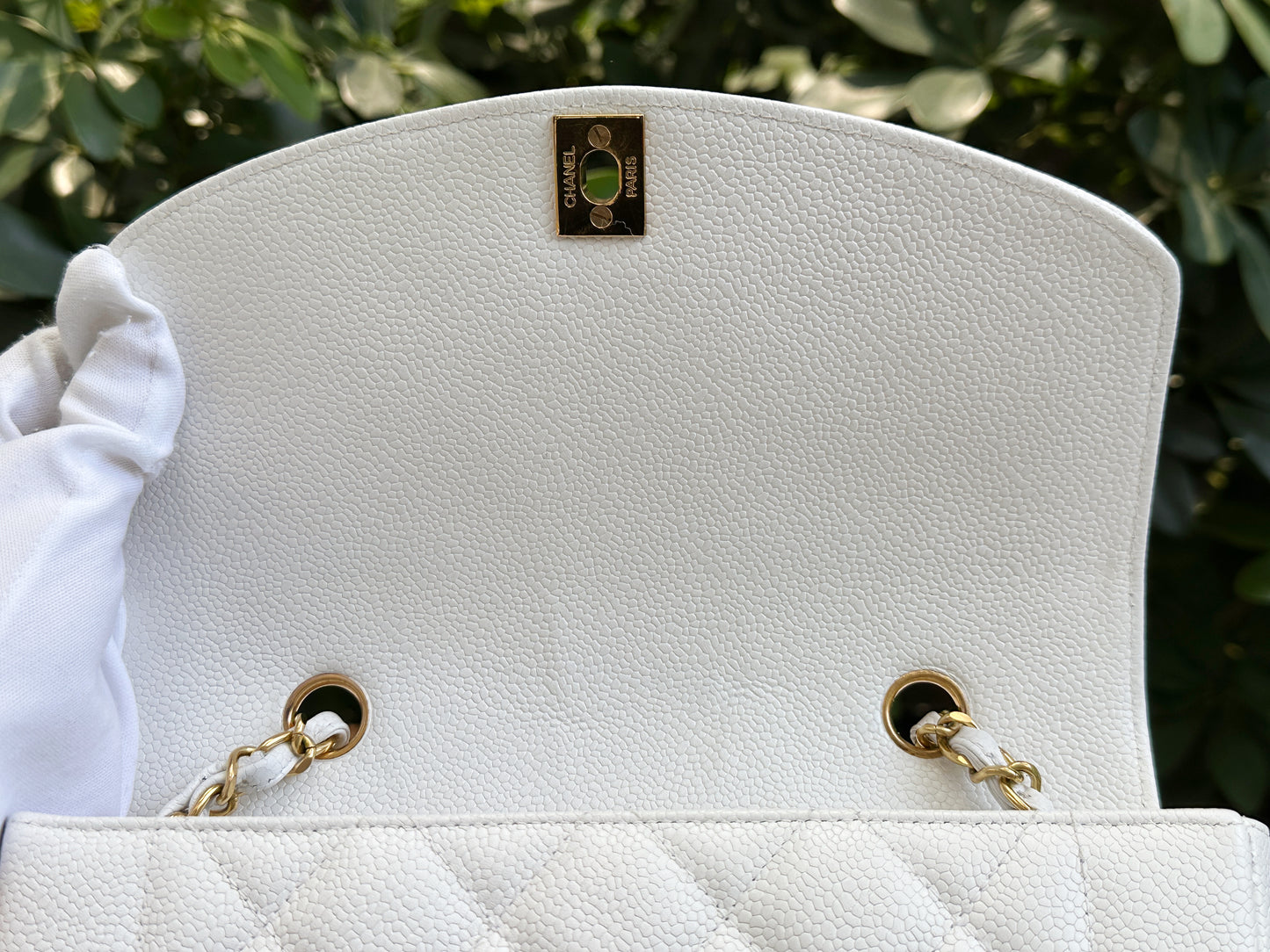 Chanel Vintage Quilted Diana Flap Bag Caviar White 33 holo card