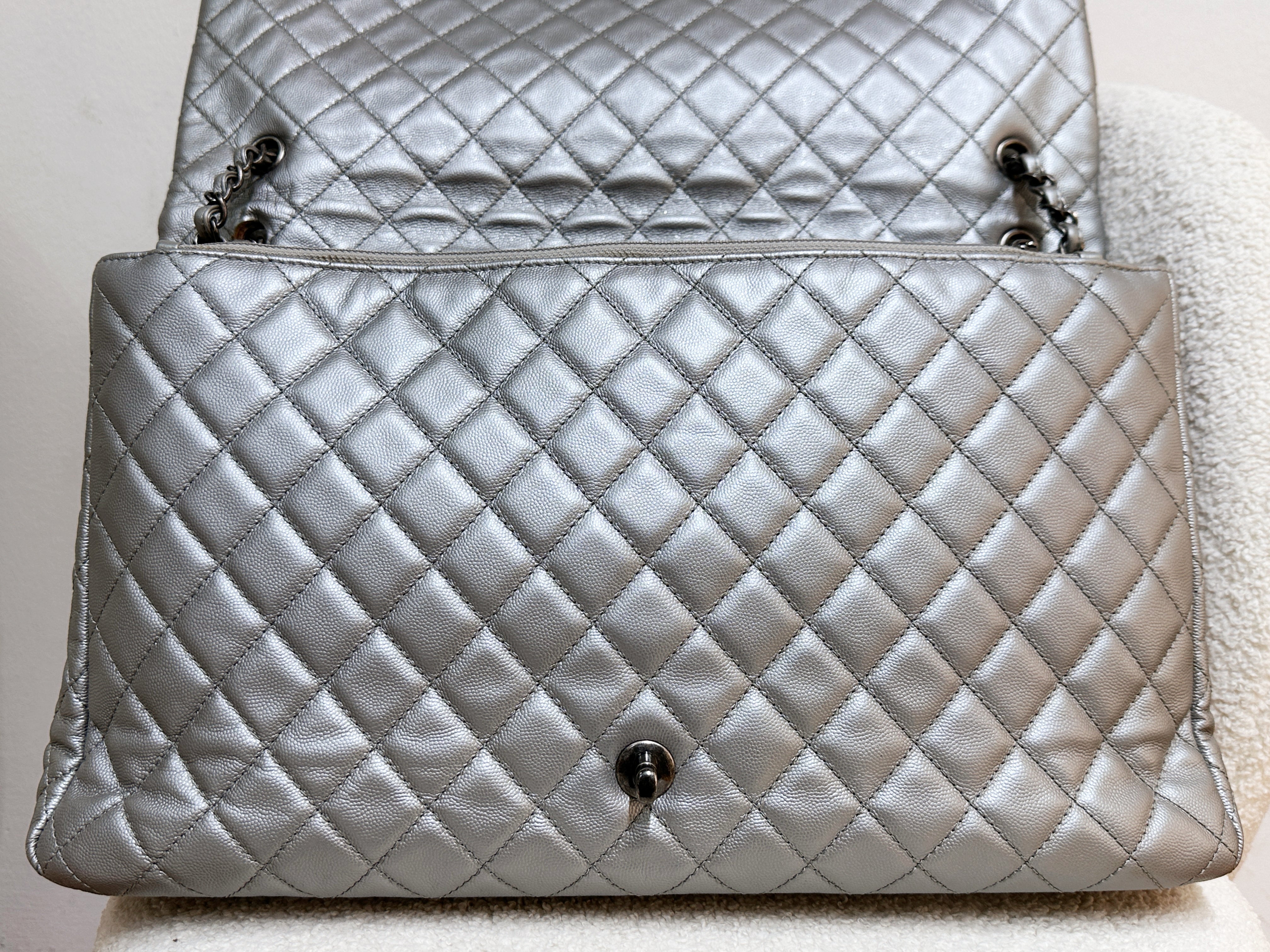 Chanel 2017 Caviar Classic Quilted XXL Travel Flap shoulder bag Metallic Silver SHW 2257 holo card
