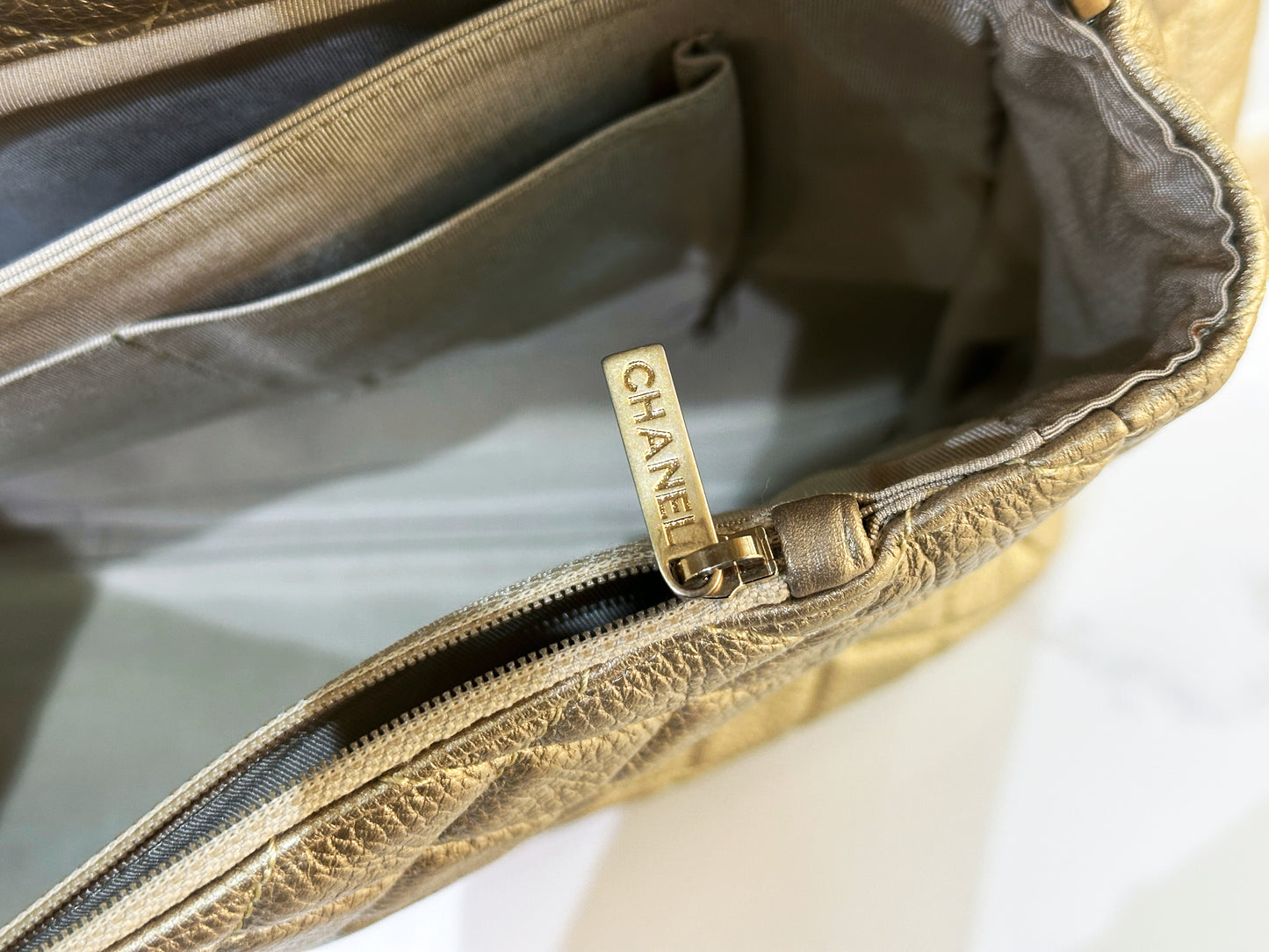 Chanel 2018 Calfskin Quilted XXL Travel Flap shoulder bag Metallic Gold GHW 2510 holo card