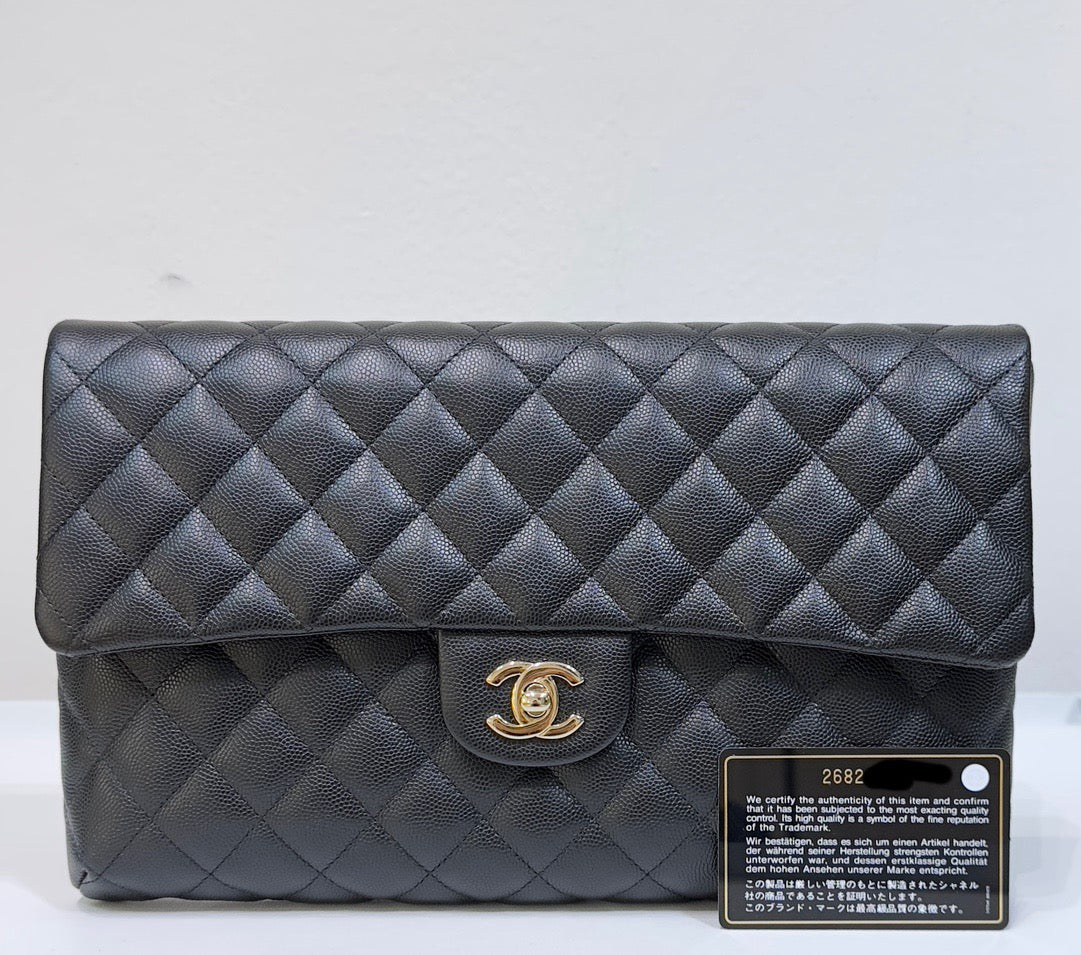 Chanel Quilted Caviar Classic Clutch Black GHW