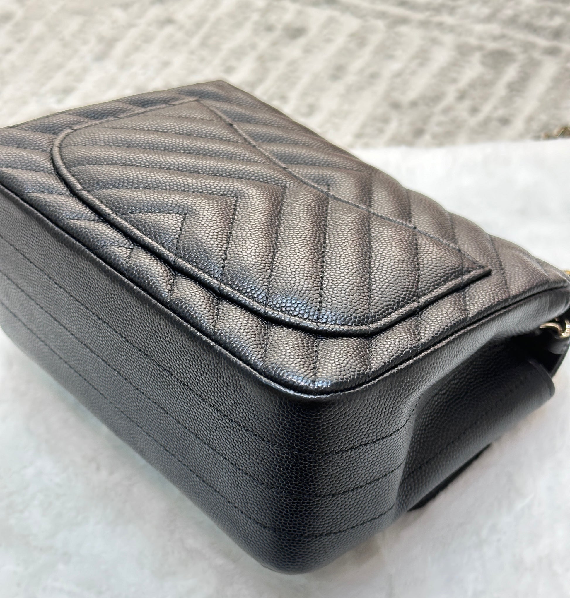 Chanel Mini Square Black Chevron Caviar LGHW – Jemeryluxury