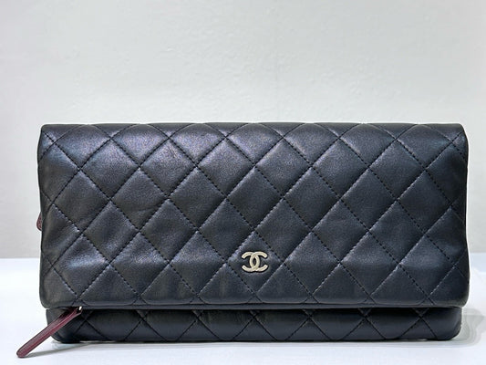 Chanel Beauty CC Lambskin Clutch Quilted Black