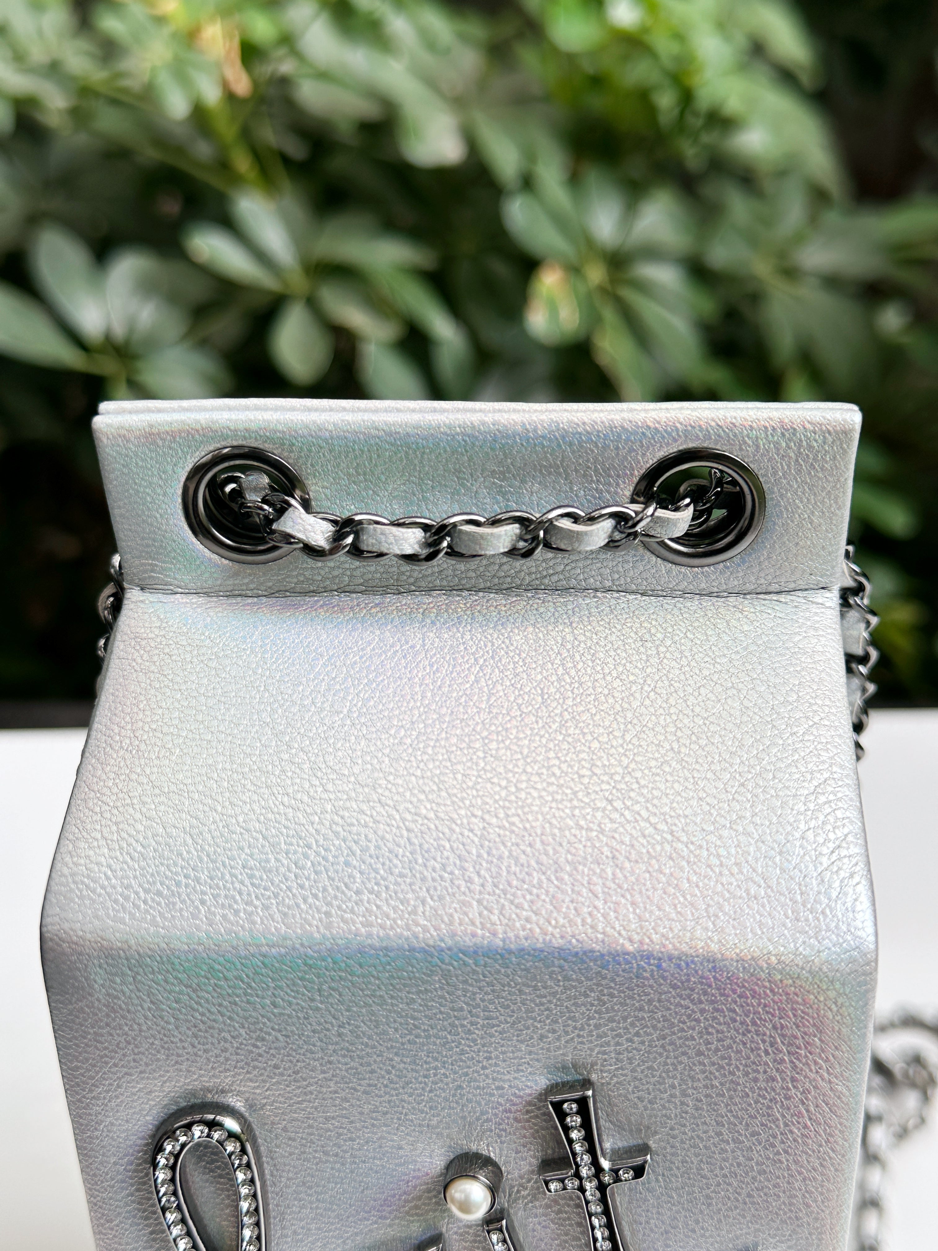 Preloved Authentic CHANEL RARE LIMITED EDITION LAIT DE COCO MILK CARTON BAG 2014