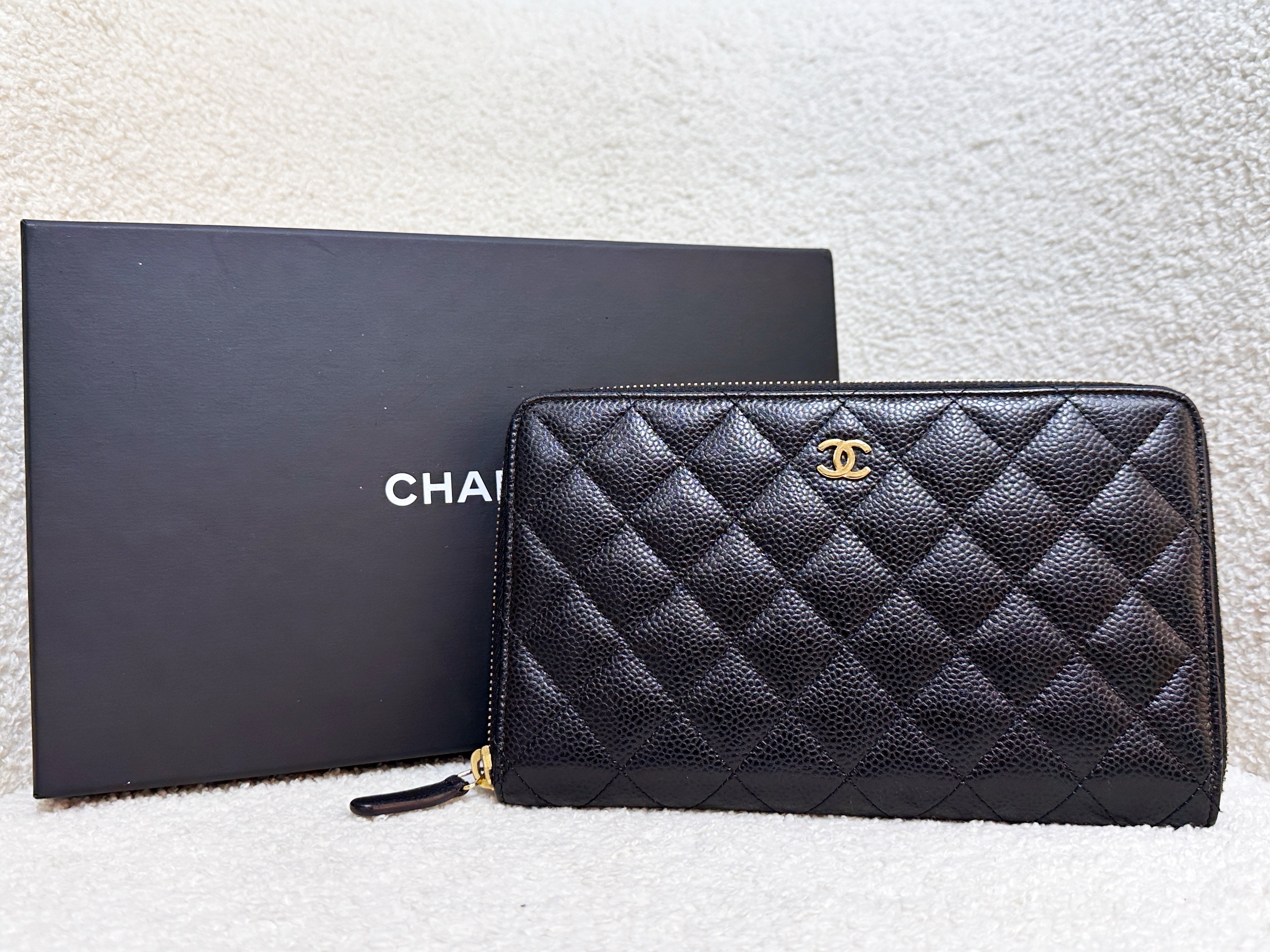 Chanel Quilted Cc XL Zip Wallet Black Caviar GHW 2000 holo card