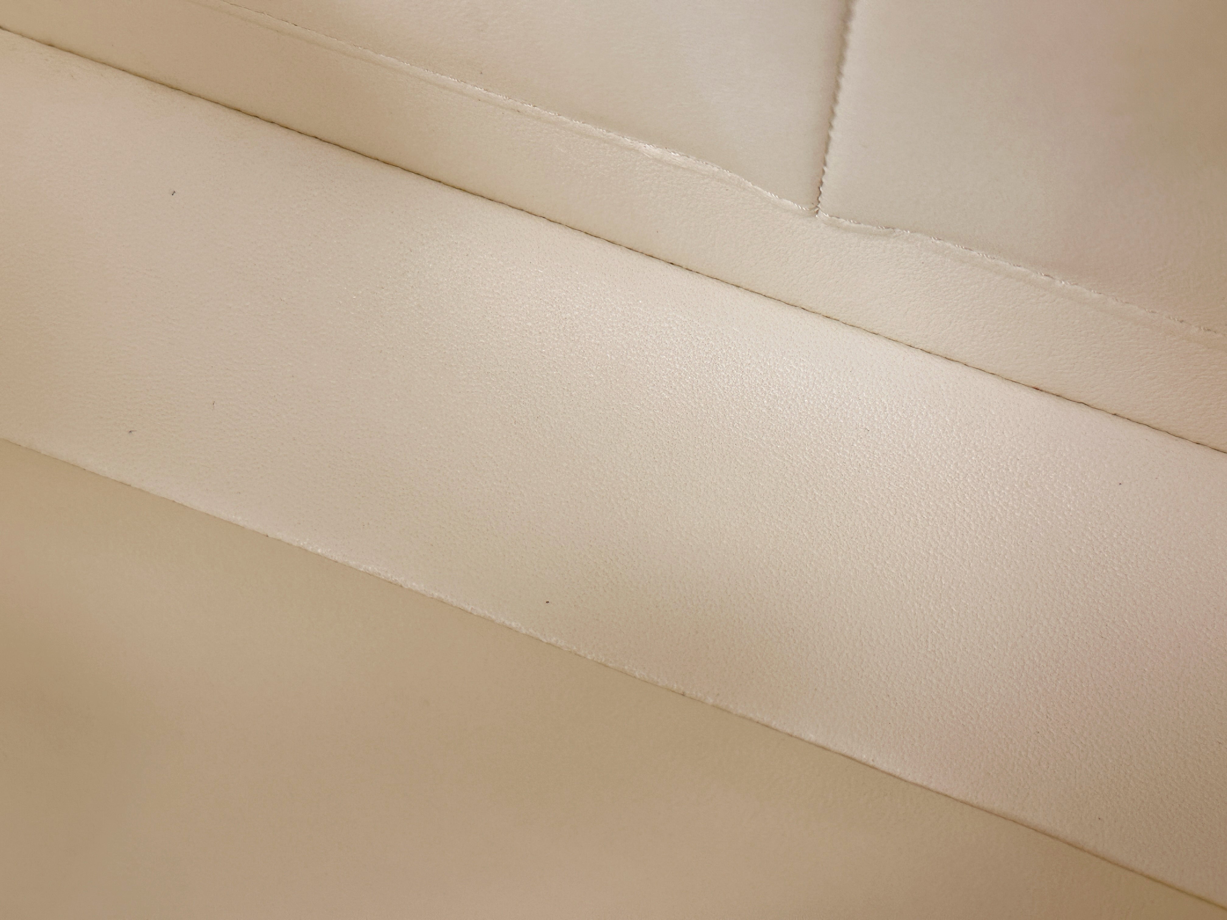 Chanel Medium Caviar Classic Quilted Double Flap White Light Beige Bag LGHW L45J microchip