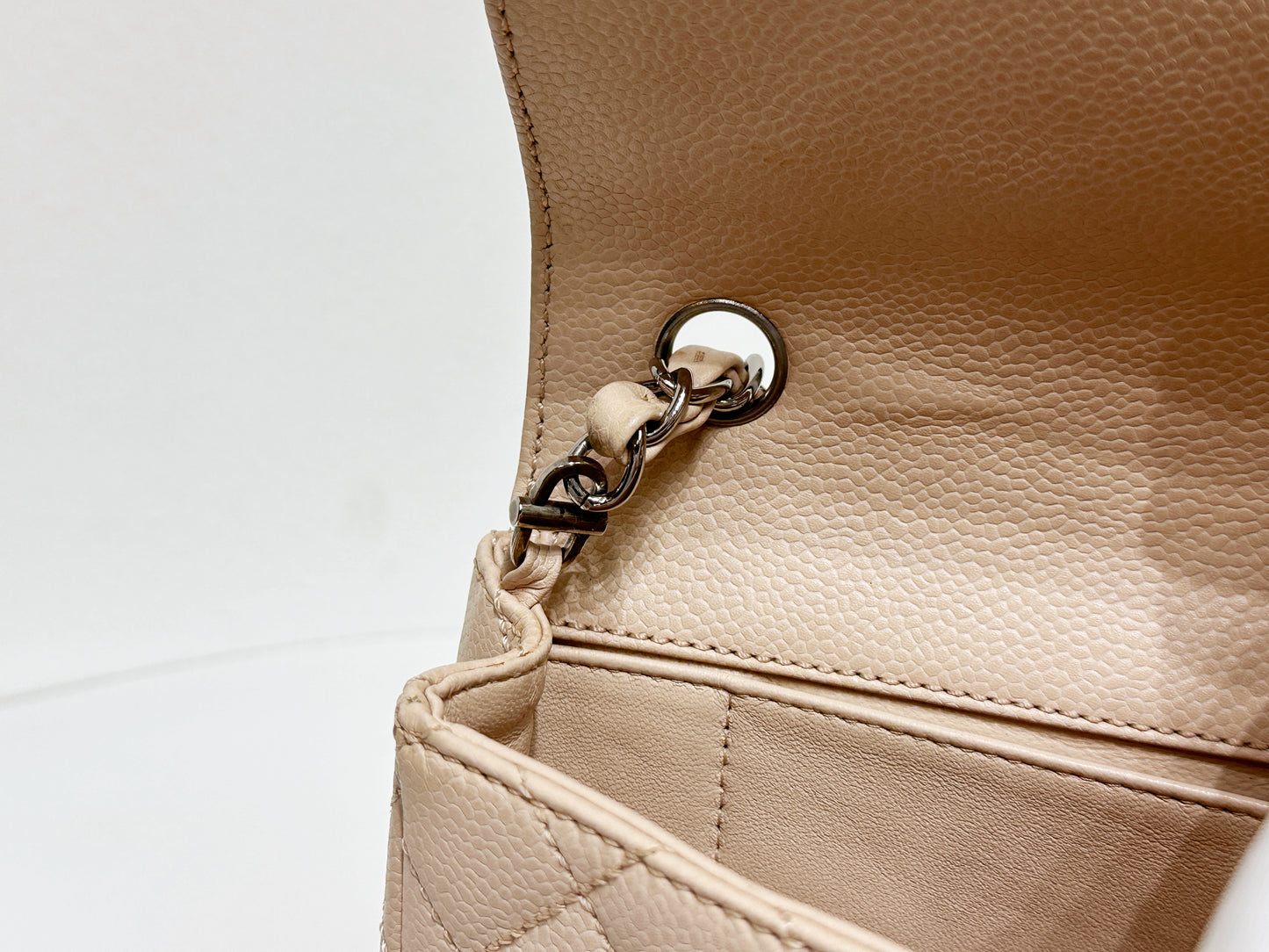 Chanel Classic Vintage Clutch East-west in Beige Color SHW 97 holo