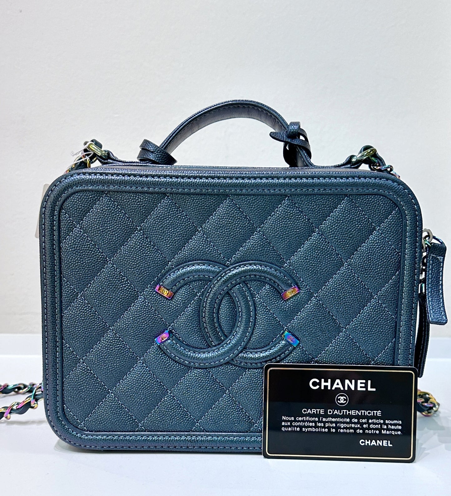 CHANEL Iridescent Caviar Quilted Medium CC Filigree Vanity Case Dark Turquoise