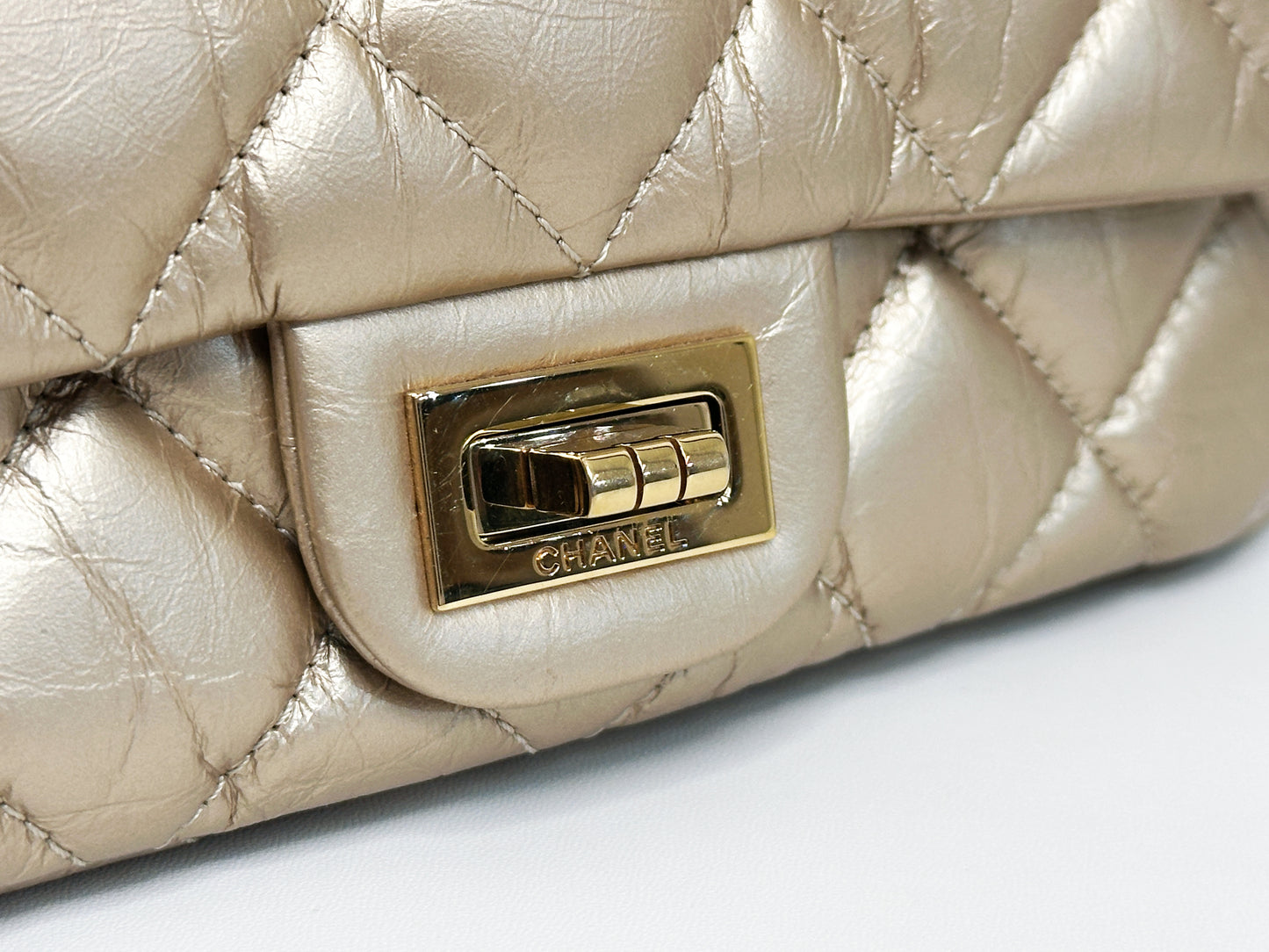 Chanel Aged Calfskin Quilted 2.55 Reissue Mini Hanger Flap Gold 2355 holo card