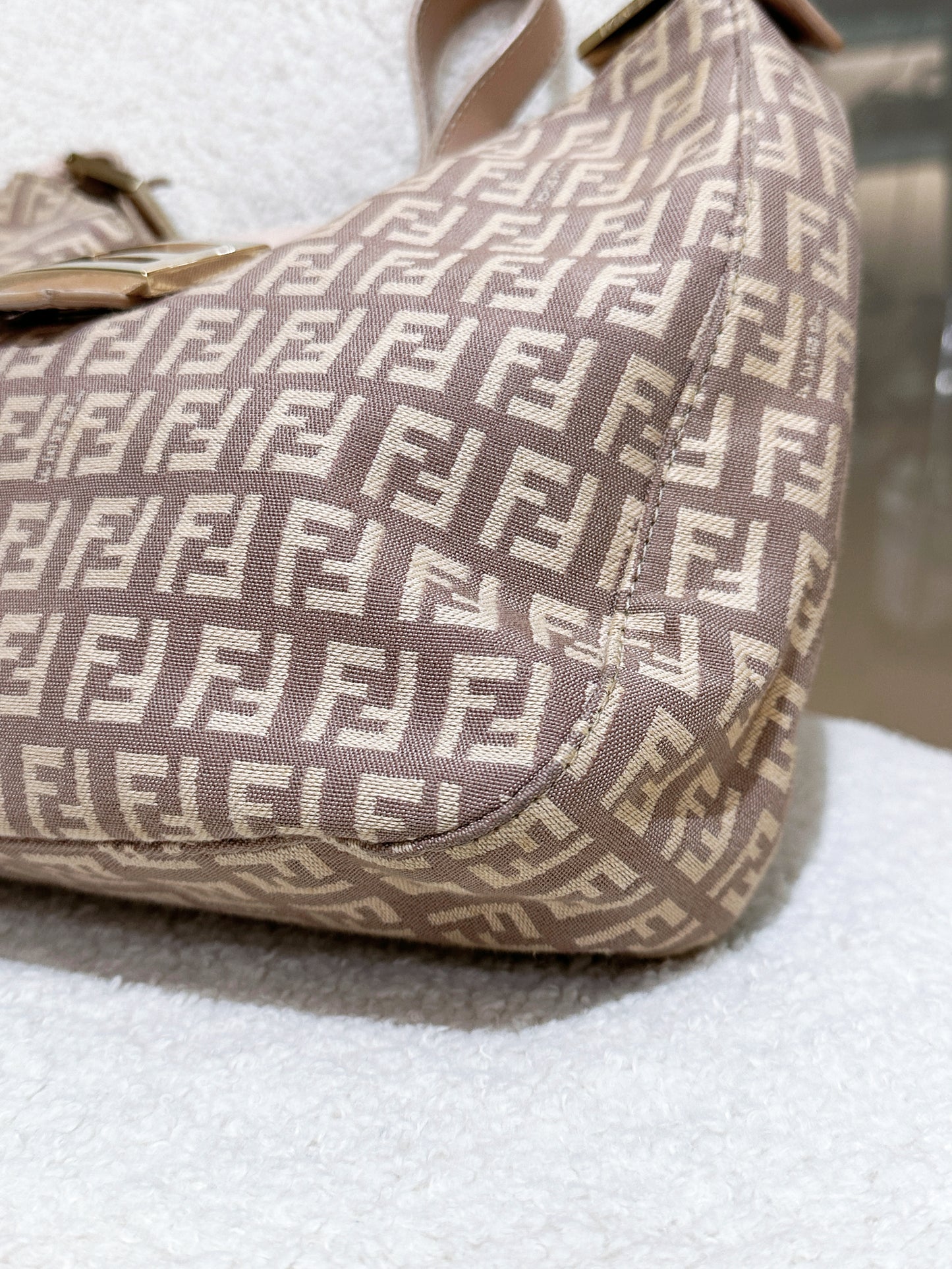 FENDI Zucchino Mamma Baguette Beige Shoulder Bag in Cipria