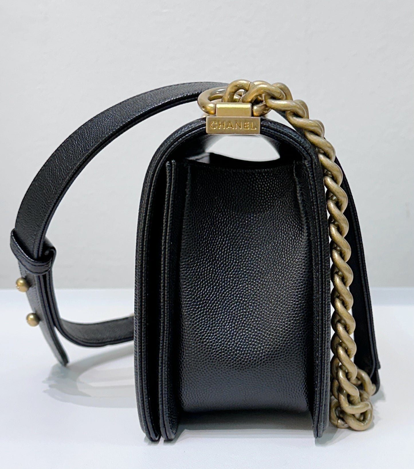 Chanel Medium Boy Bag Black Caviar GHW