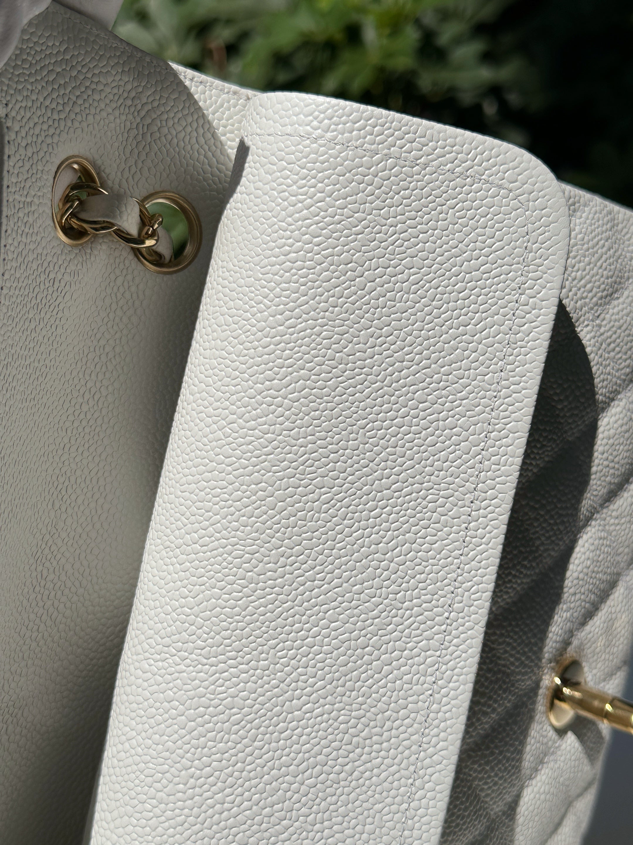 Chanel White Caviar Medium Classic Double Flap Bag 1350 holo