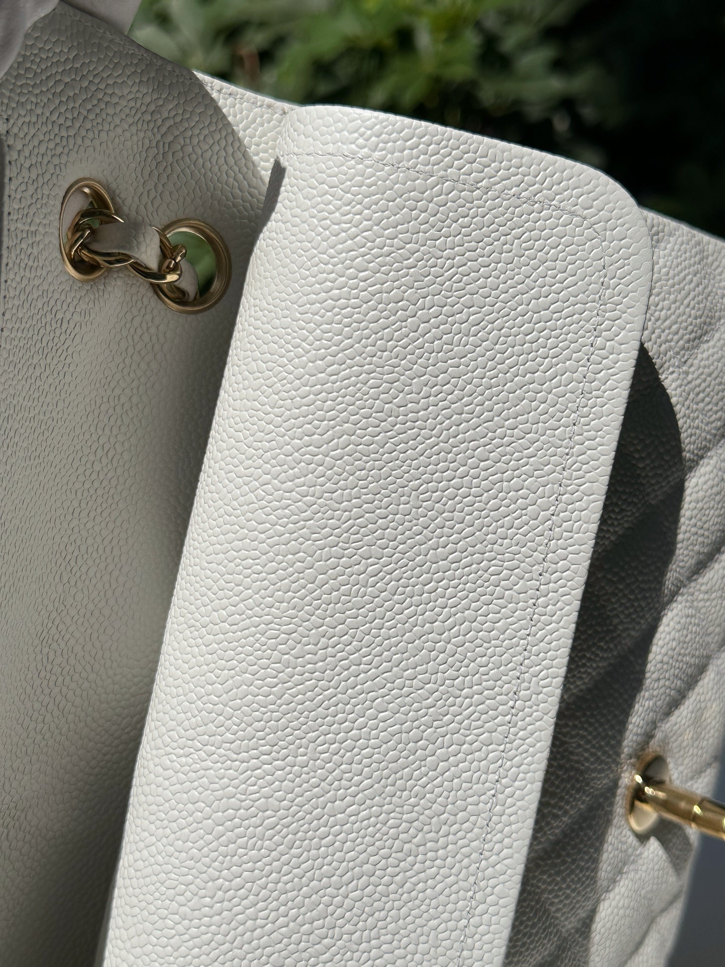 Chanel White Caviar Medium Classic Double Flap Bag 1350 holo