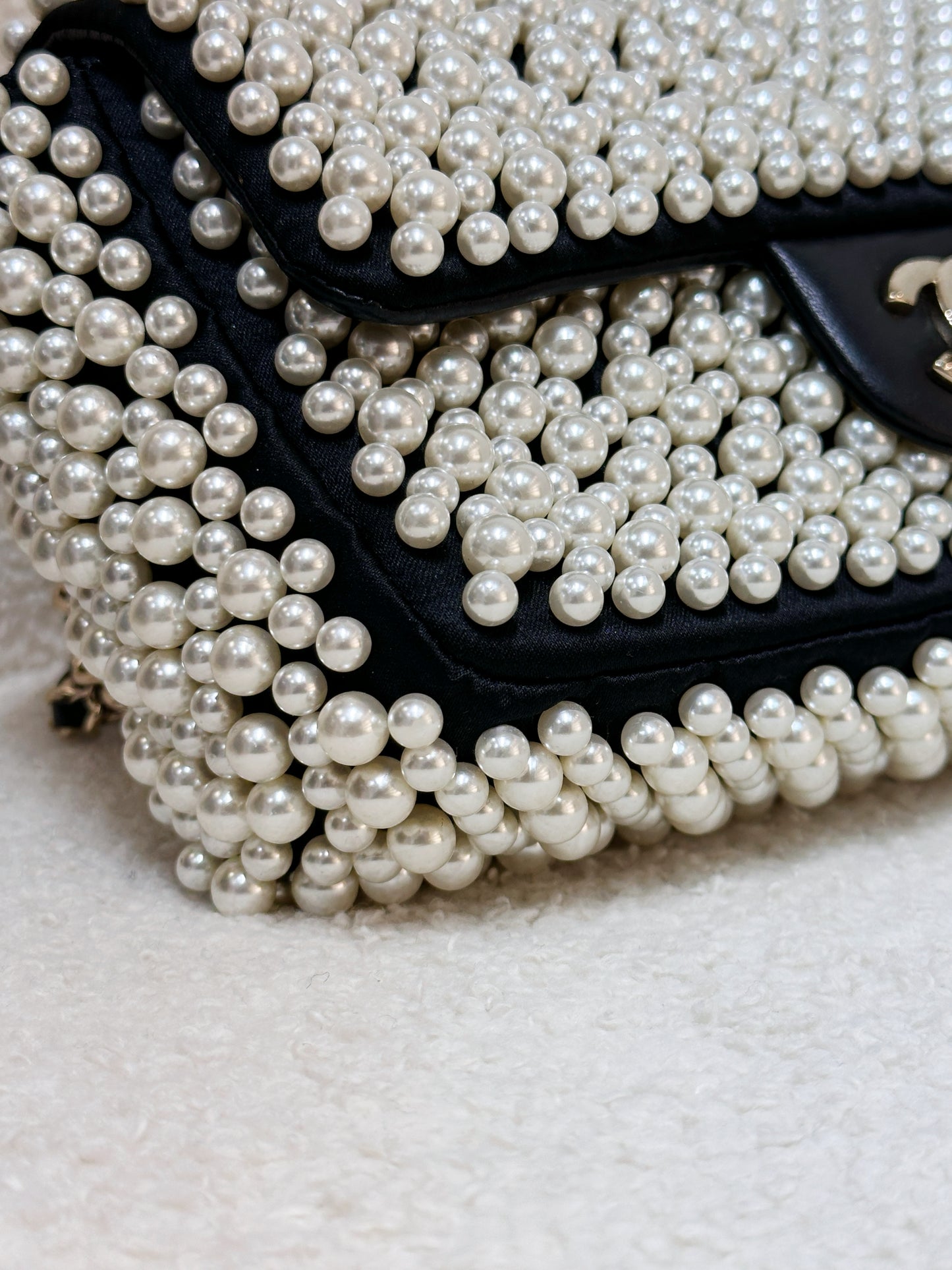 Chanel 19S Pearl On Flap Mini Rectangular Bag LGHW 2750 holo card