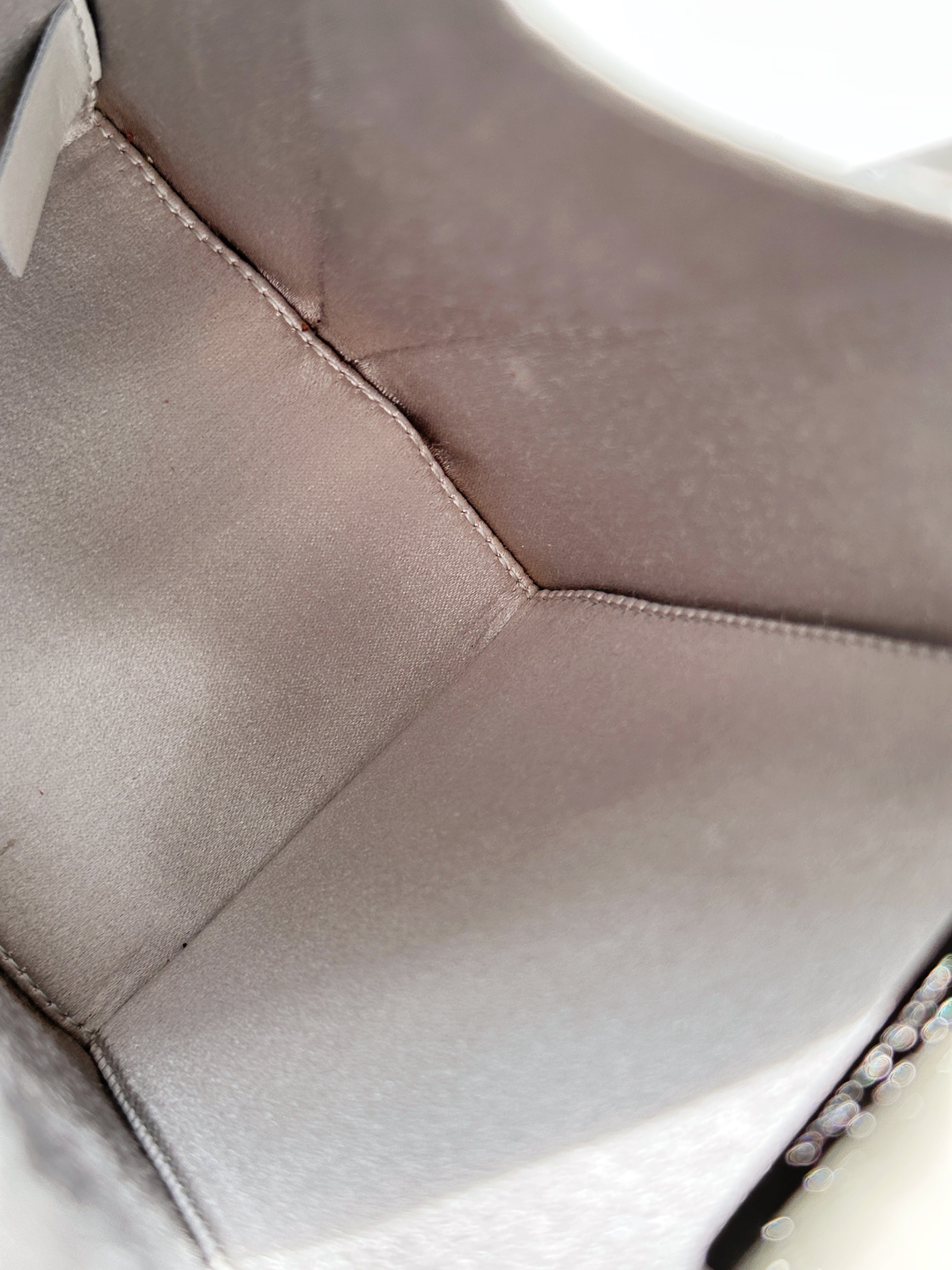 Preloved Authentic CHANEL RARE LIMITED EDITION LAIT DE COCO MILK CARTON BAG 2014