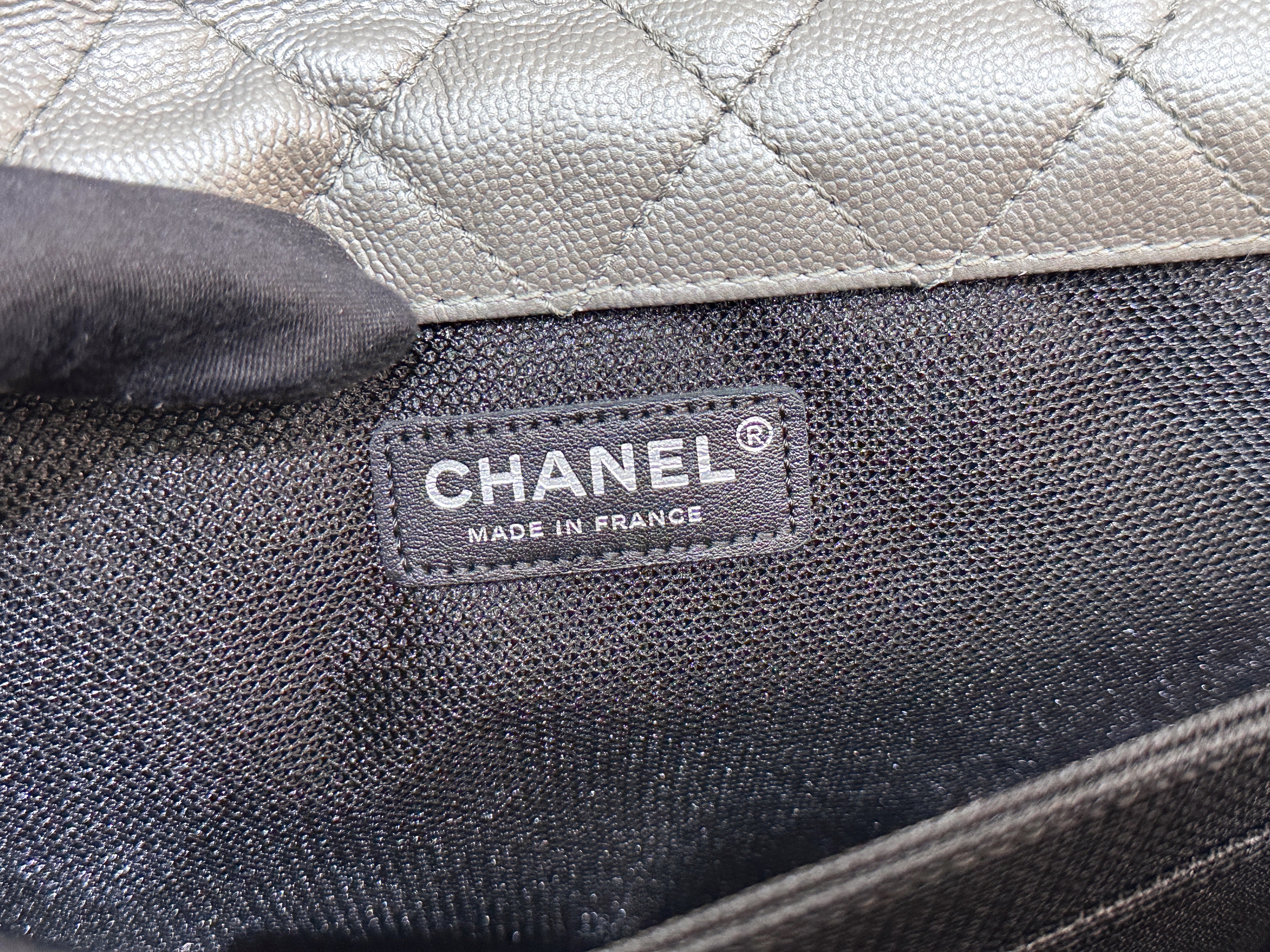 Chanel 2017 Caviar Classic Quilted XXL Travel Flap shoulder bag Metallic Silver SHW 2257 holo card