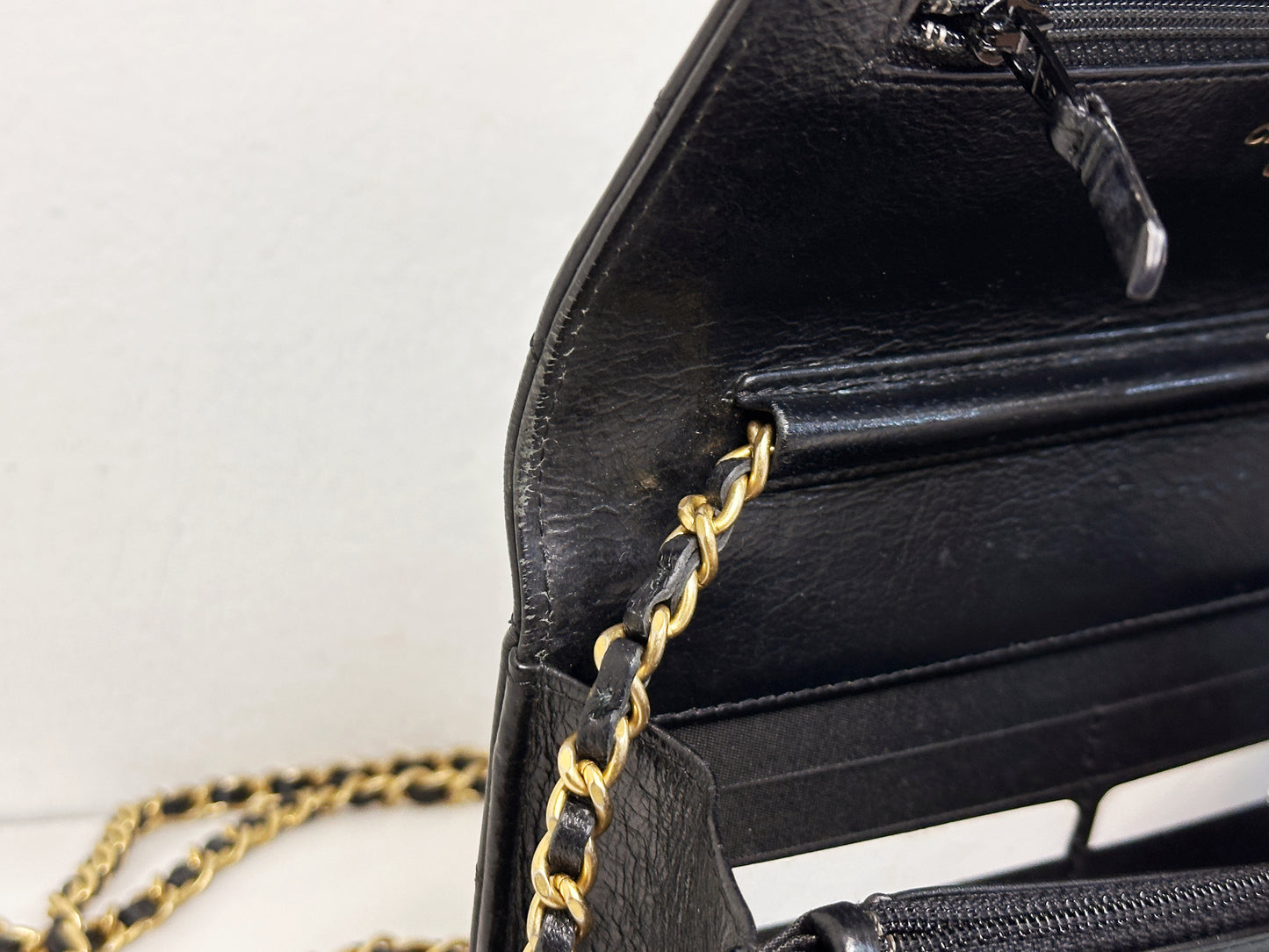 Chanel Golden Class Wallet on Chain Black 2650 holo card