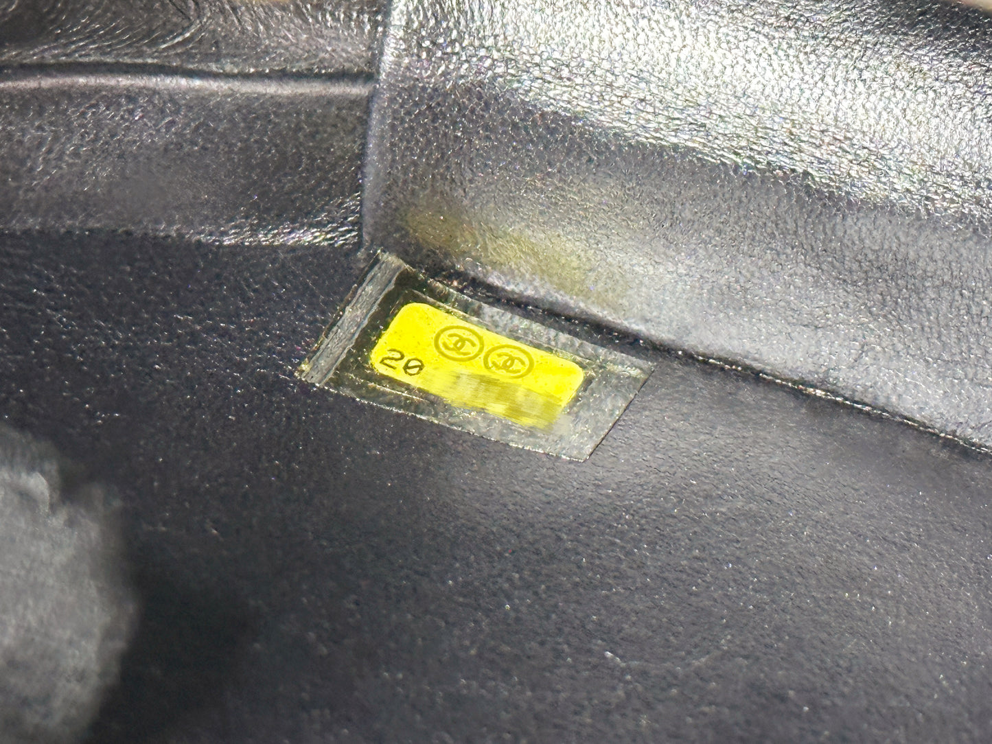 CHANEL 2014 PARIS-DALLAS MINAUDIERE CLUTCH 2018 holo card