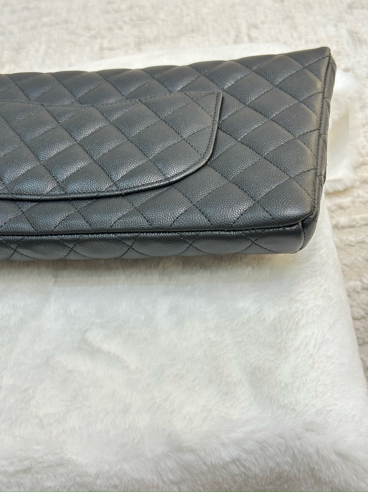 Chanel Quilted Caviar Classic Clutch Black GHW