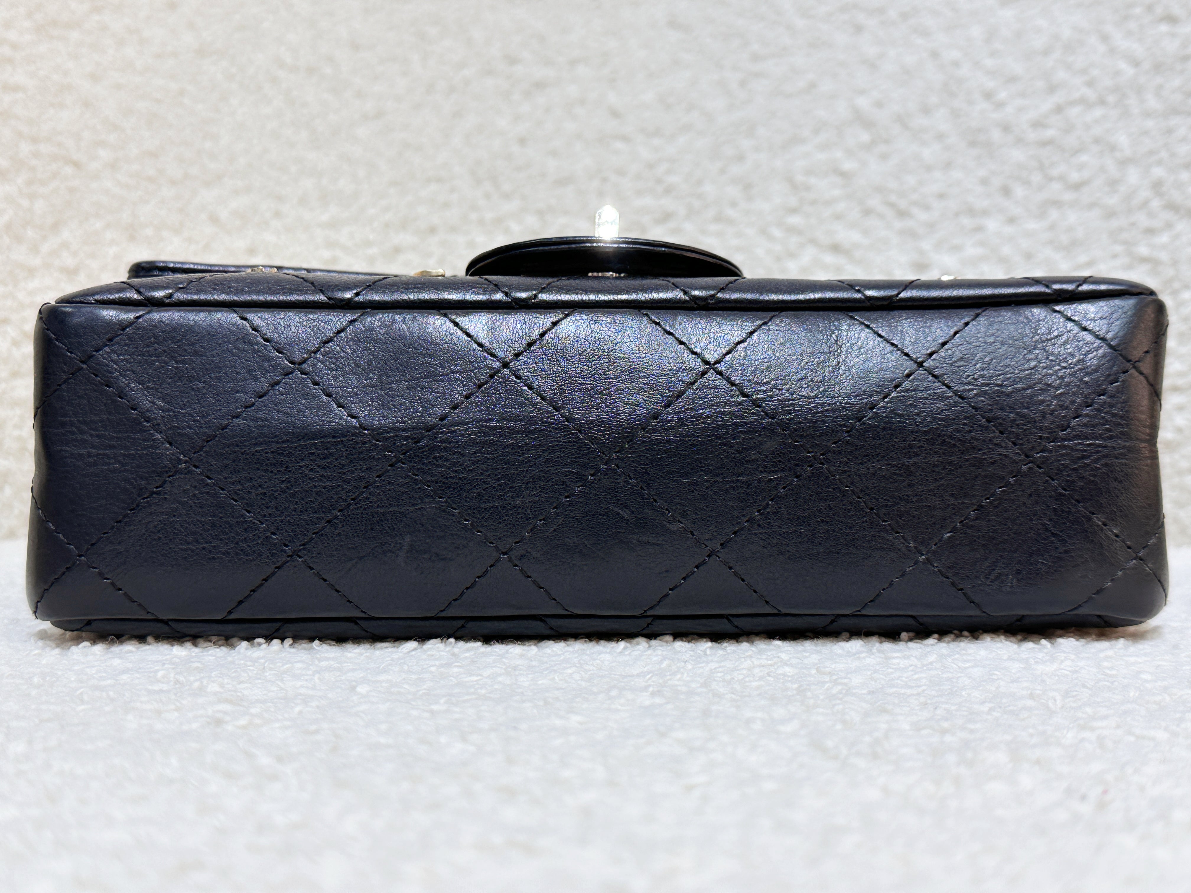 Preloved Authentic 
ChanelBlack Quilted Calfskin 2.55 Reissue 224 Punk CC Charm Flap Gold Hardware, 2007