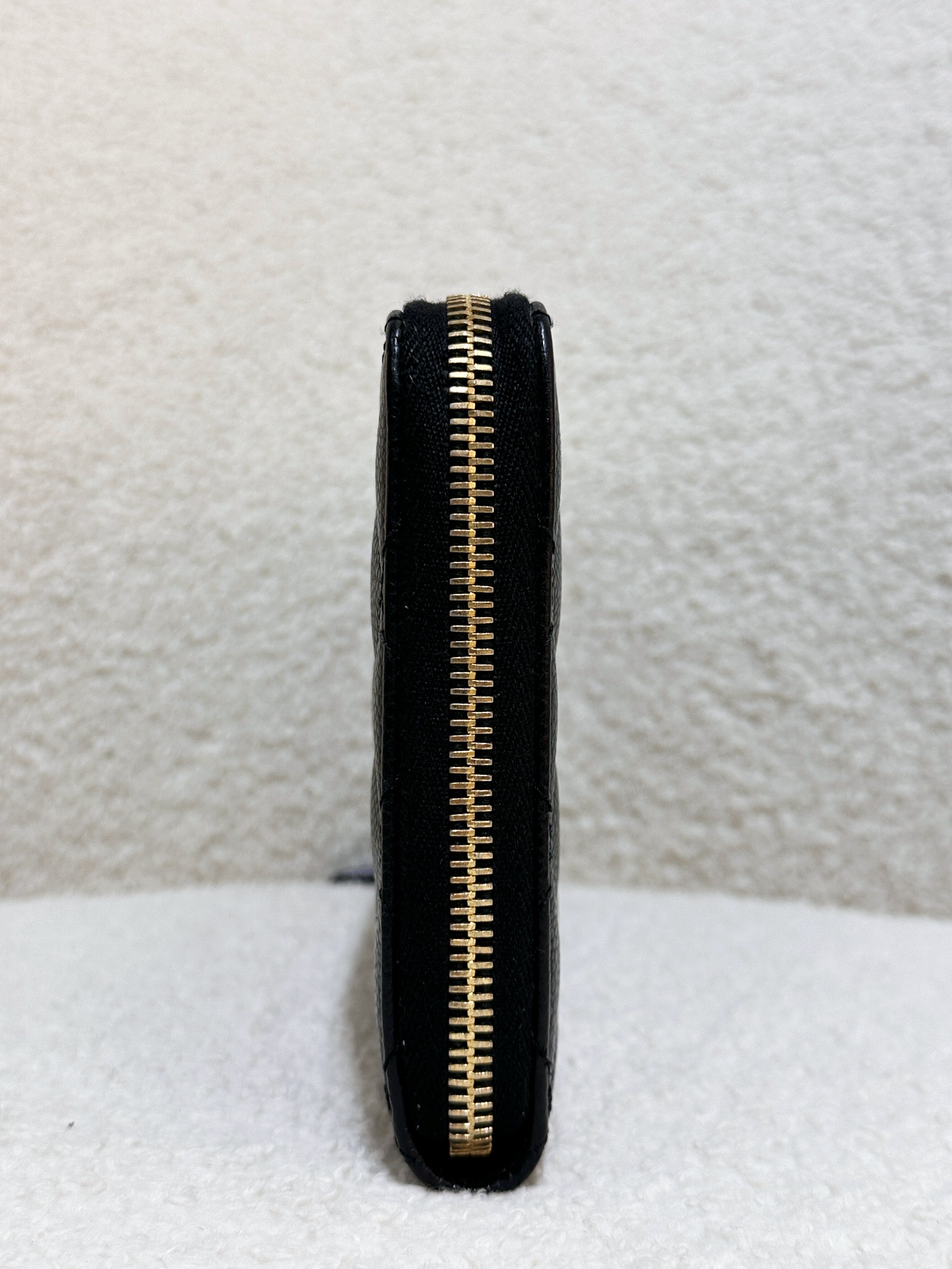 Chanel Quilted Cc XL Zip Wallet Black Caviar GHW 2000 holo card