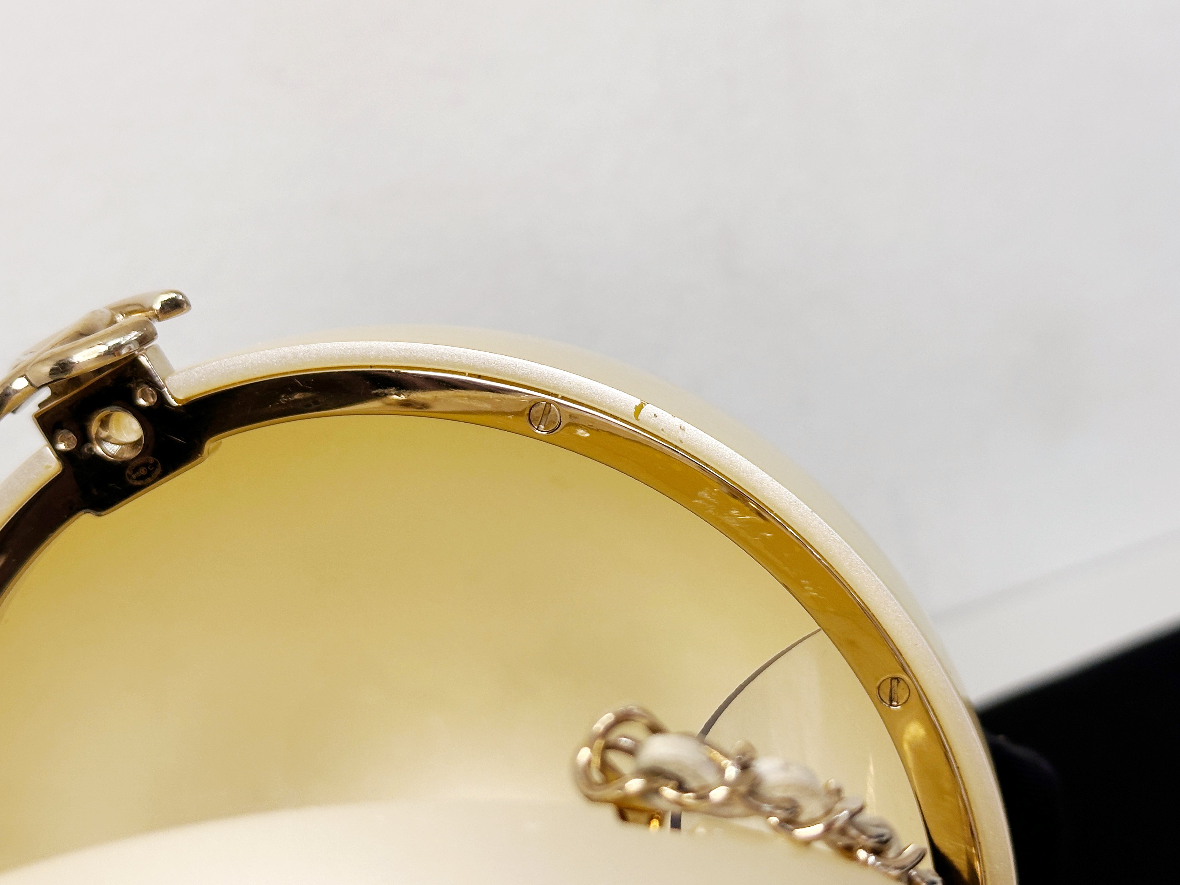 Chanel 15C Round Pearl Plexiglass Minaudiere