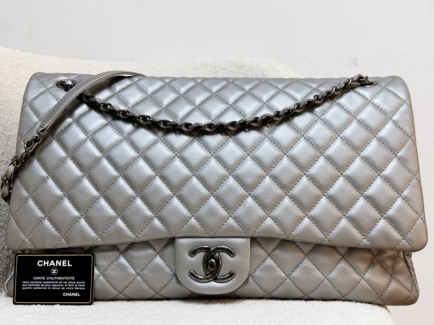 Chanel 2017 Caviar Classic Quilted XXL Travel Flap shoulder bag Metallic Silver SHW 2257 holo card