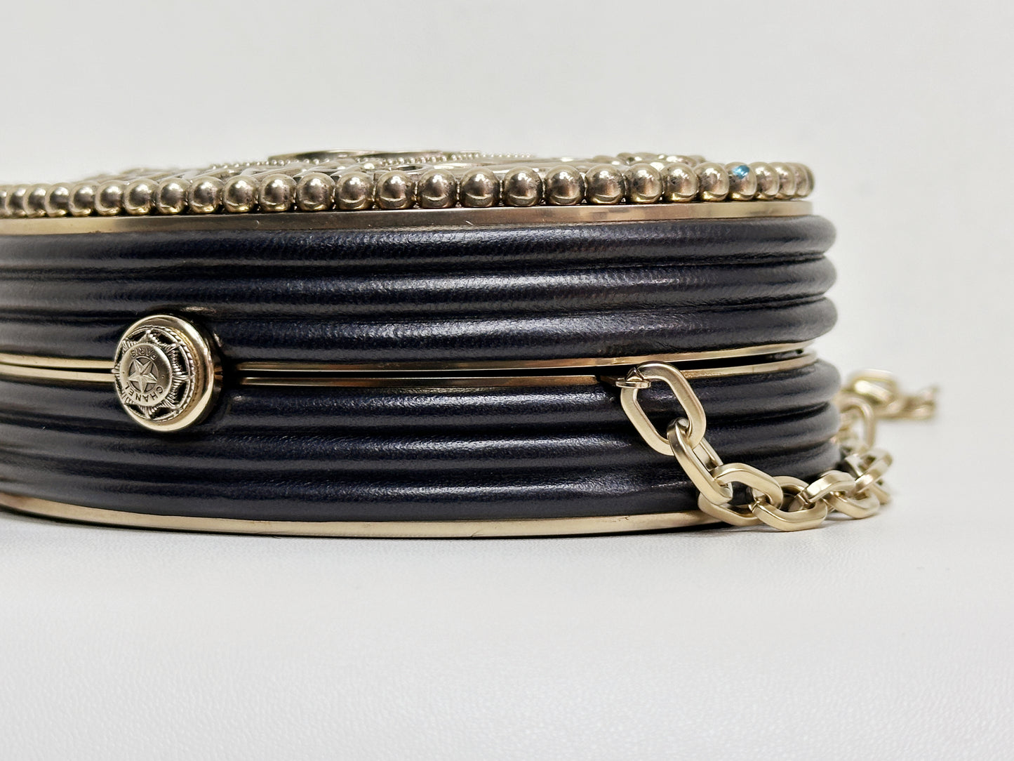 CHANEL 2014 PARIS-DALLAS MINAUDIERE CLUTCH 2018 holo card