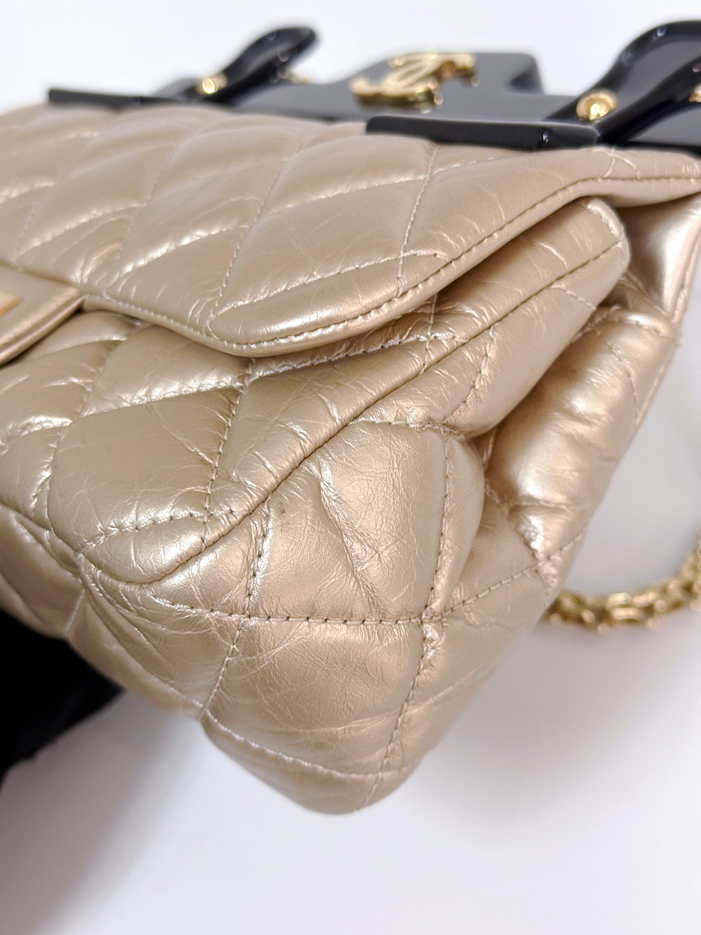 Chanel Aged Calfskin Quilted 2.55 Reissue Mini Hanger Flap Gold 2355 holo card