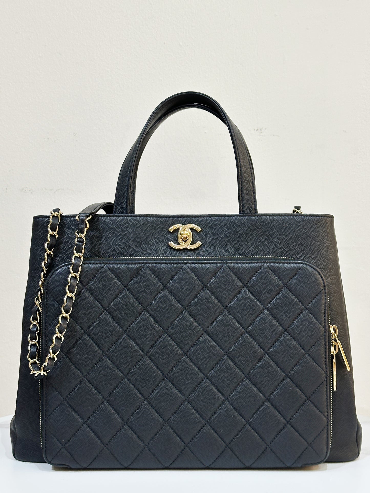 Chanel Caviar Quilted Large Business Affinity Shopping Bag Black 3043 holo card