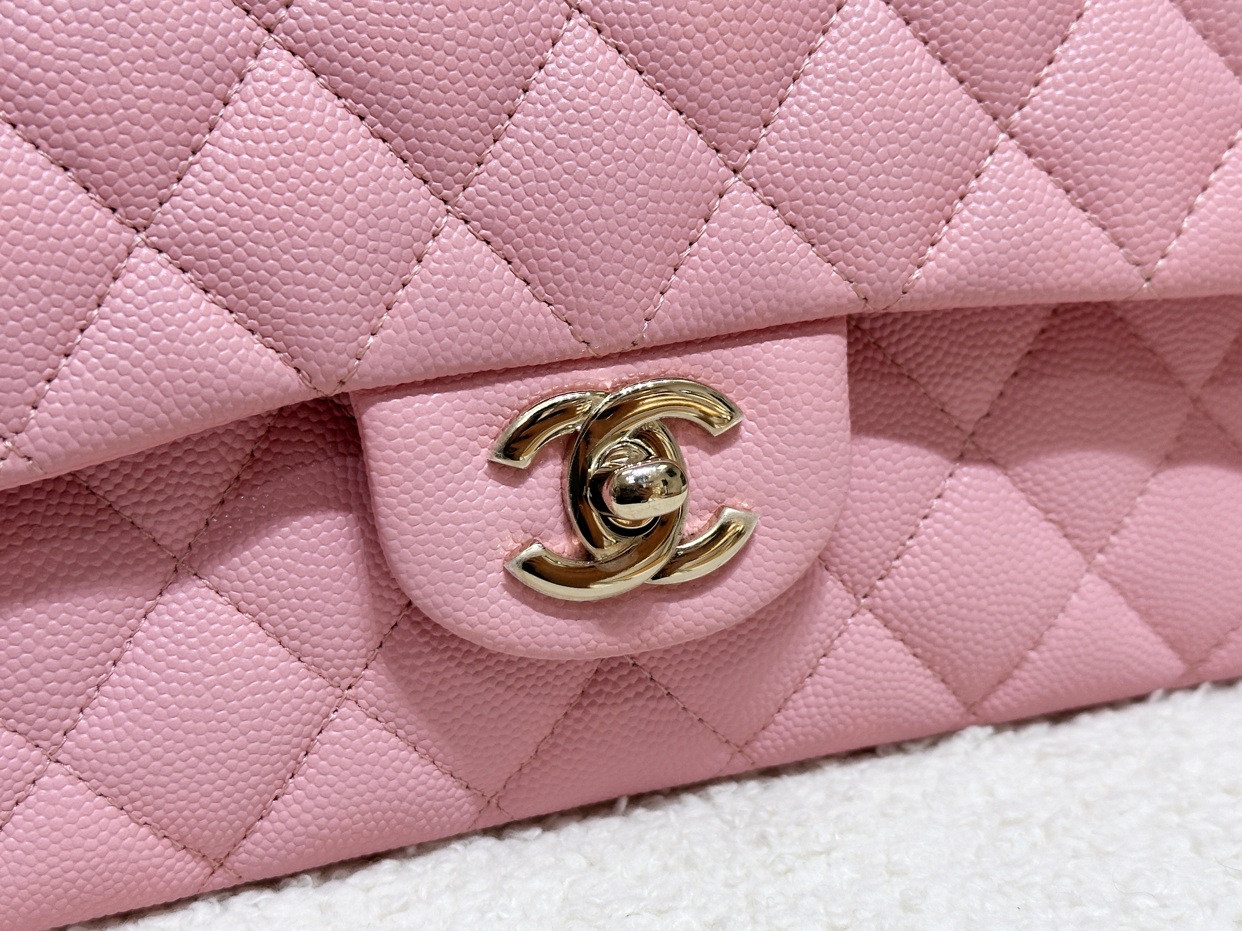 Chanel 22C Classic Quilted Medium Double Flap Bag Sakura Pink AKHX microchip
