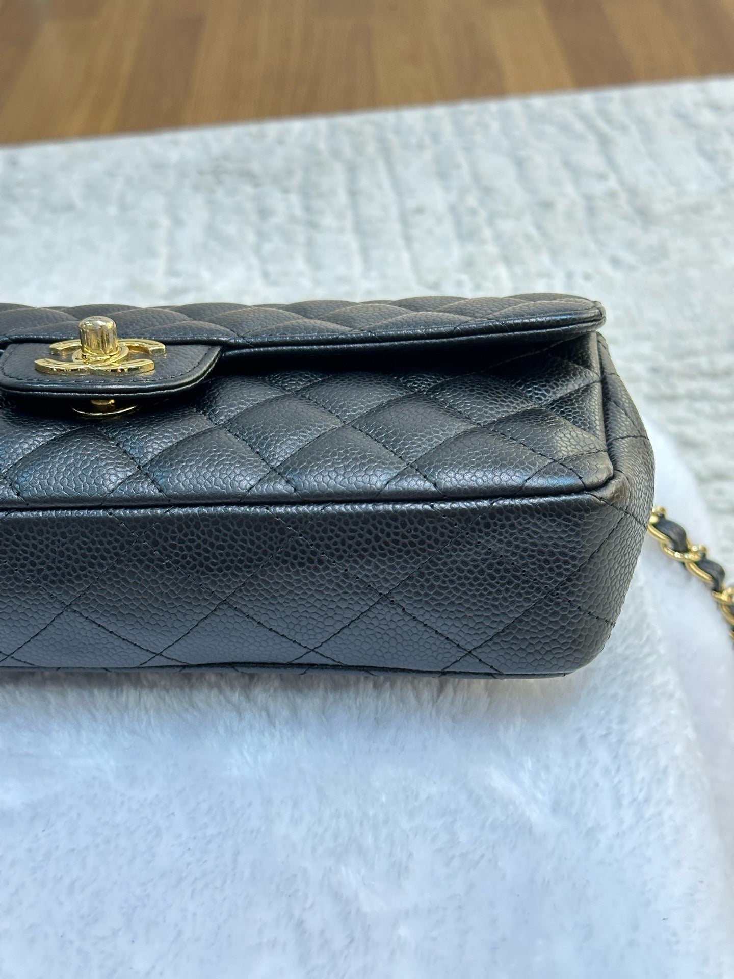 Chanel Caviar East West Flap Bag Black GHW  holo 1304 db