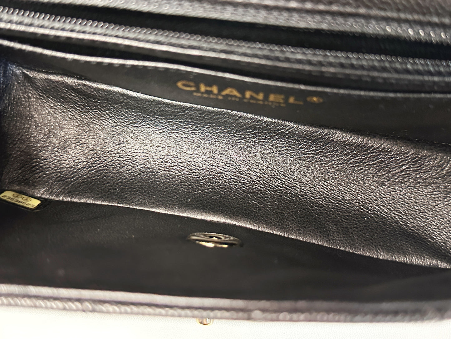 Chanel Caviar Classic Quilted Mini Rectangular Flap black GHW 2353 holo card