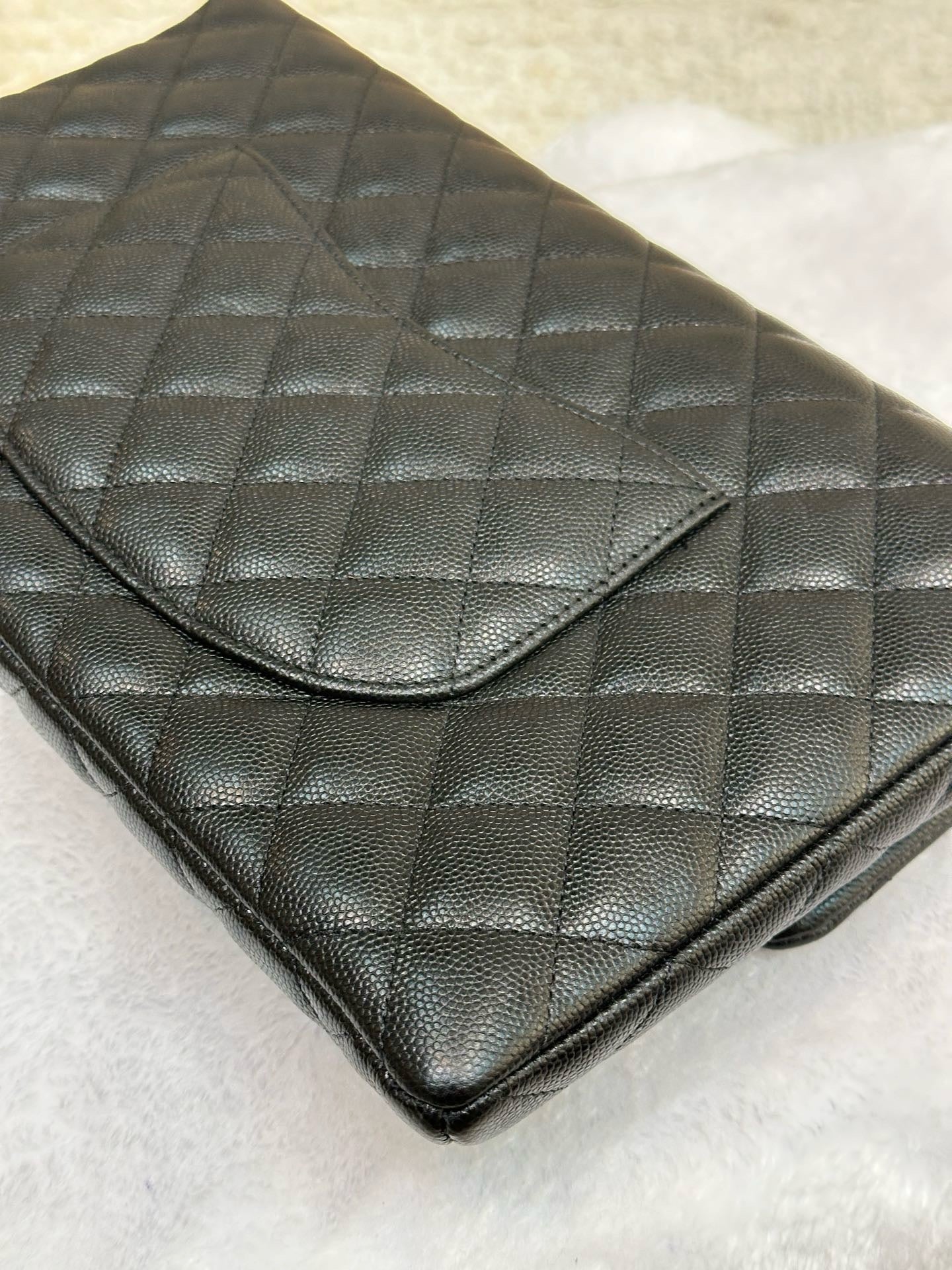 Chanel Quilted Caviar Classic Clutch Black GHW