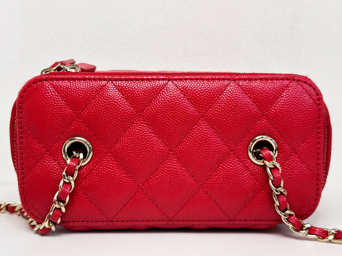 Chanel Caviar Quilted Small Vanity Case With Chain Red 3181 holo card