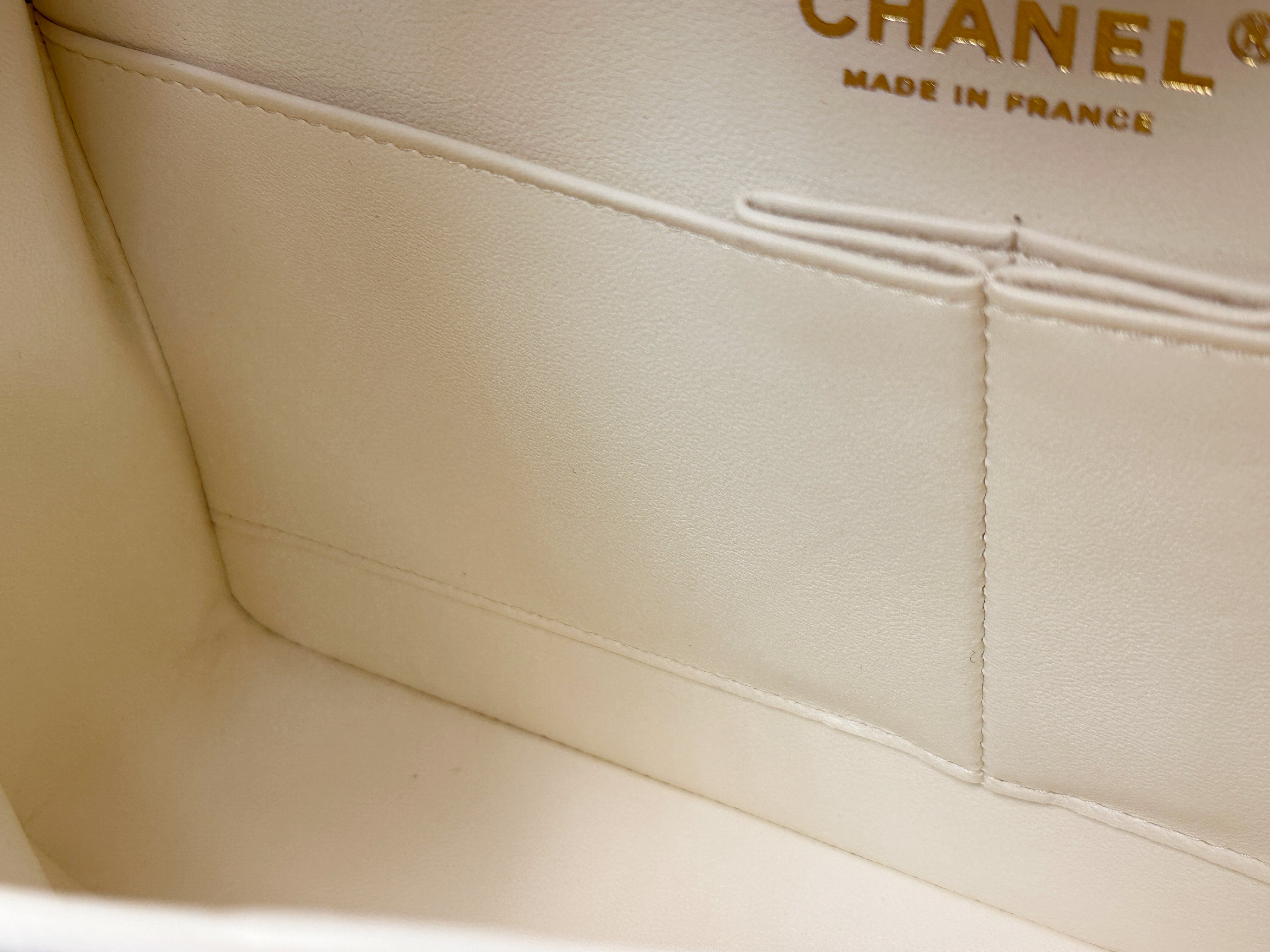 Chanel Medium Caviar Classic Quilted Double Flap White Light Beige Bag LGHW L45J microchip