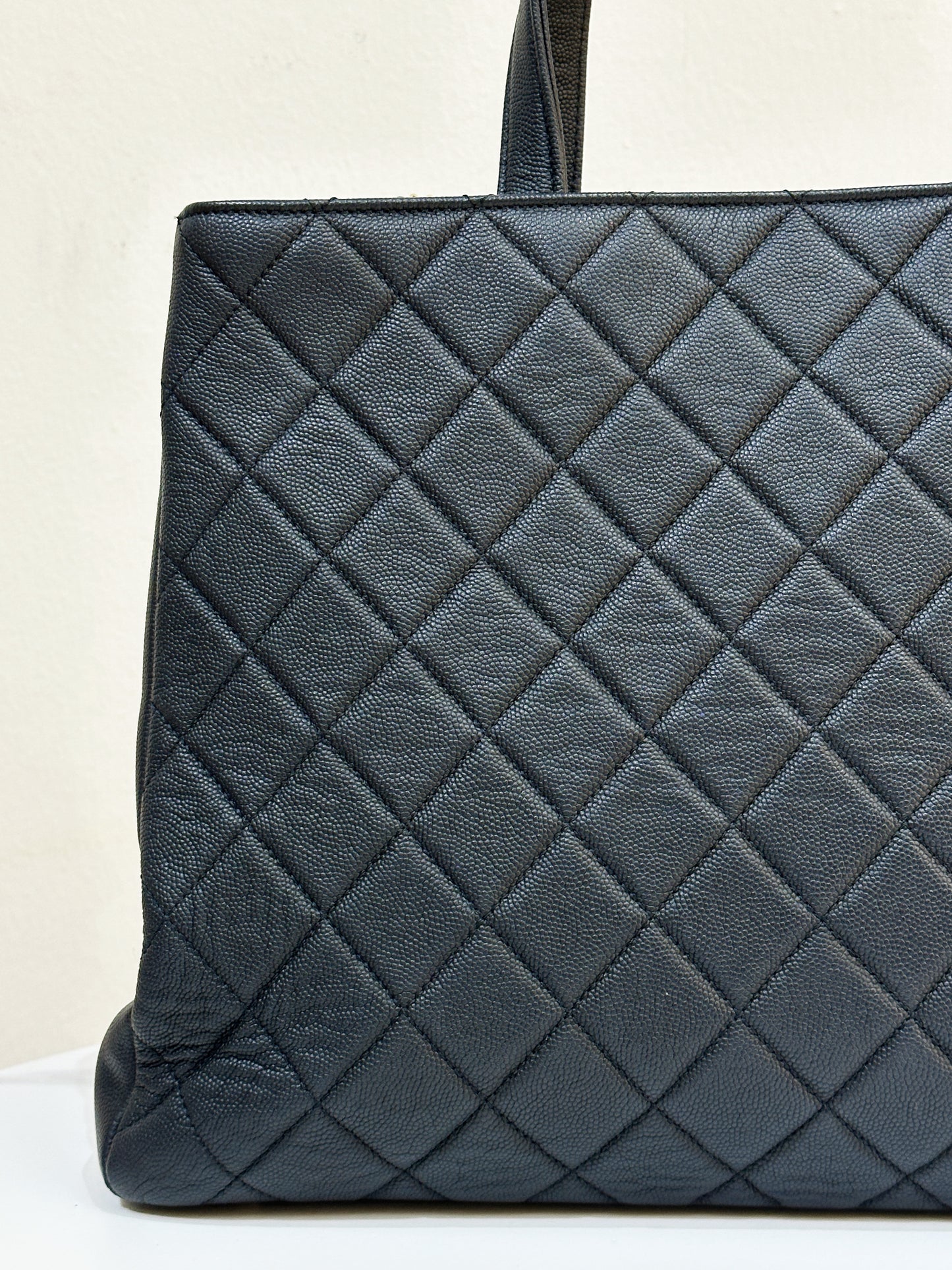 Chanel Caviar Quilted Large Business Affinity Shopping Bag Black 3043 holo card
