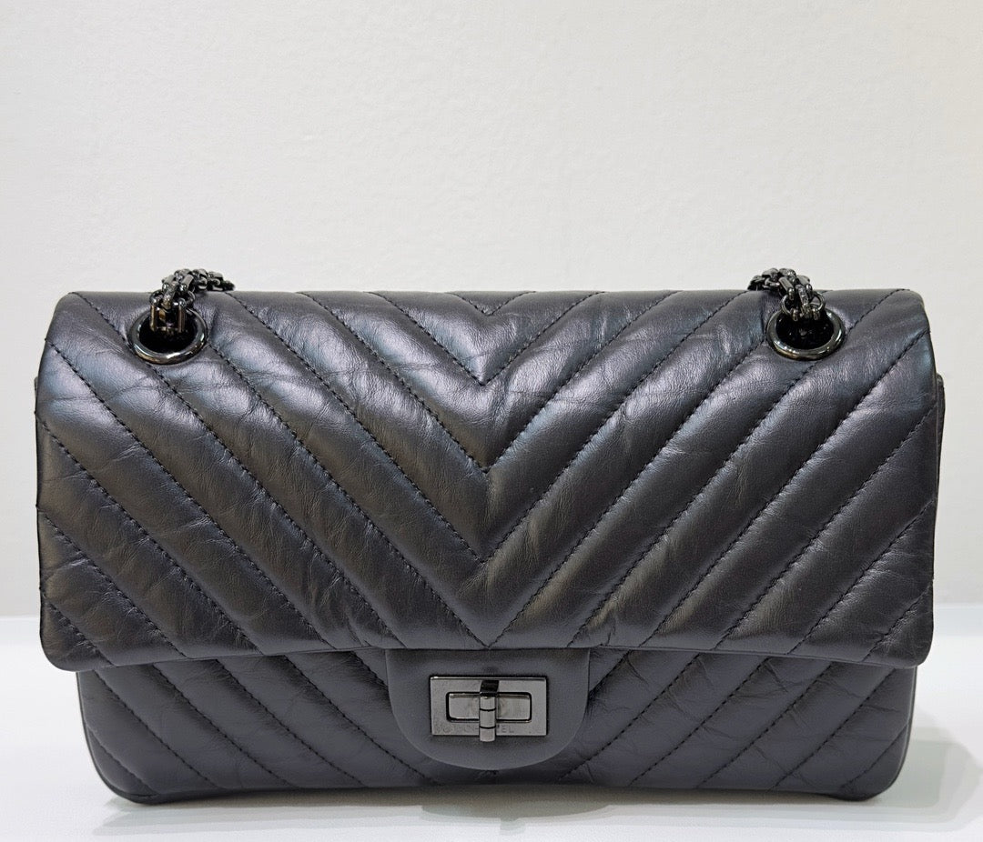 Chanel Small Aged Calfskin Chevron Quilted 2.55 Reissue 225 Flap So Black