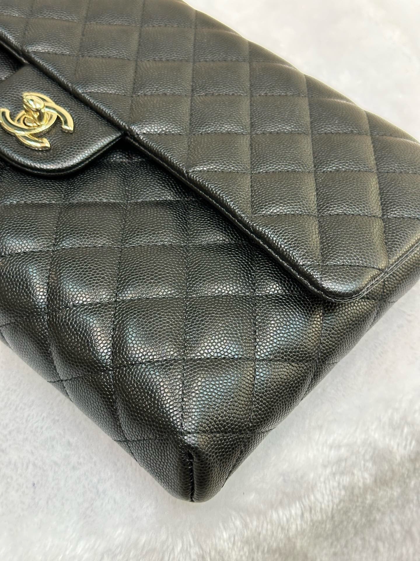 Chanel Quilted Caviar Classic Clutch Black GHW