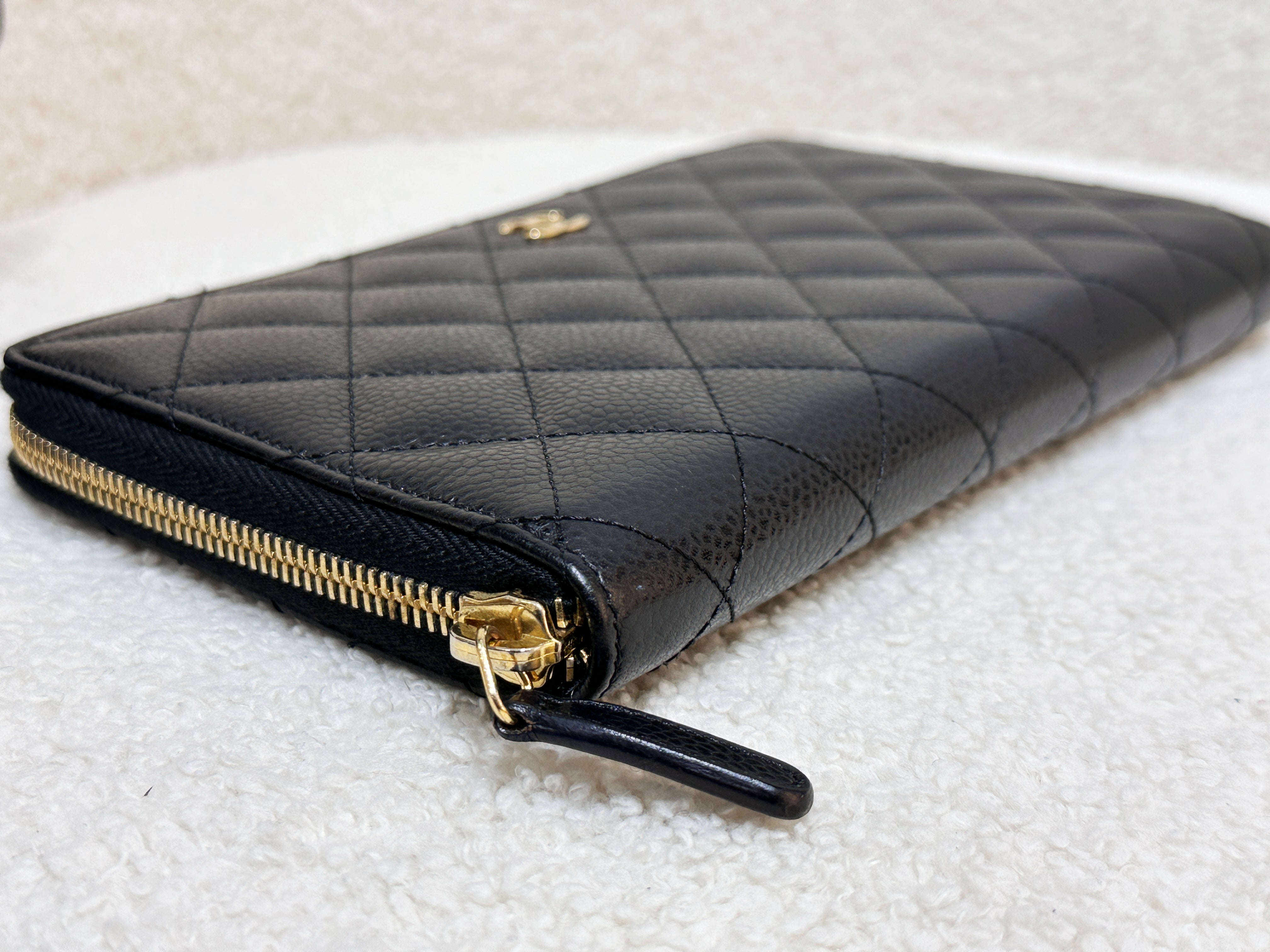Chanel Quilted Cc XL Zip Wallet Black Caviar GHW 2000 holo card
