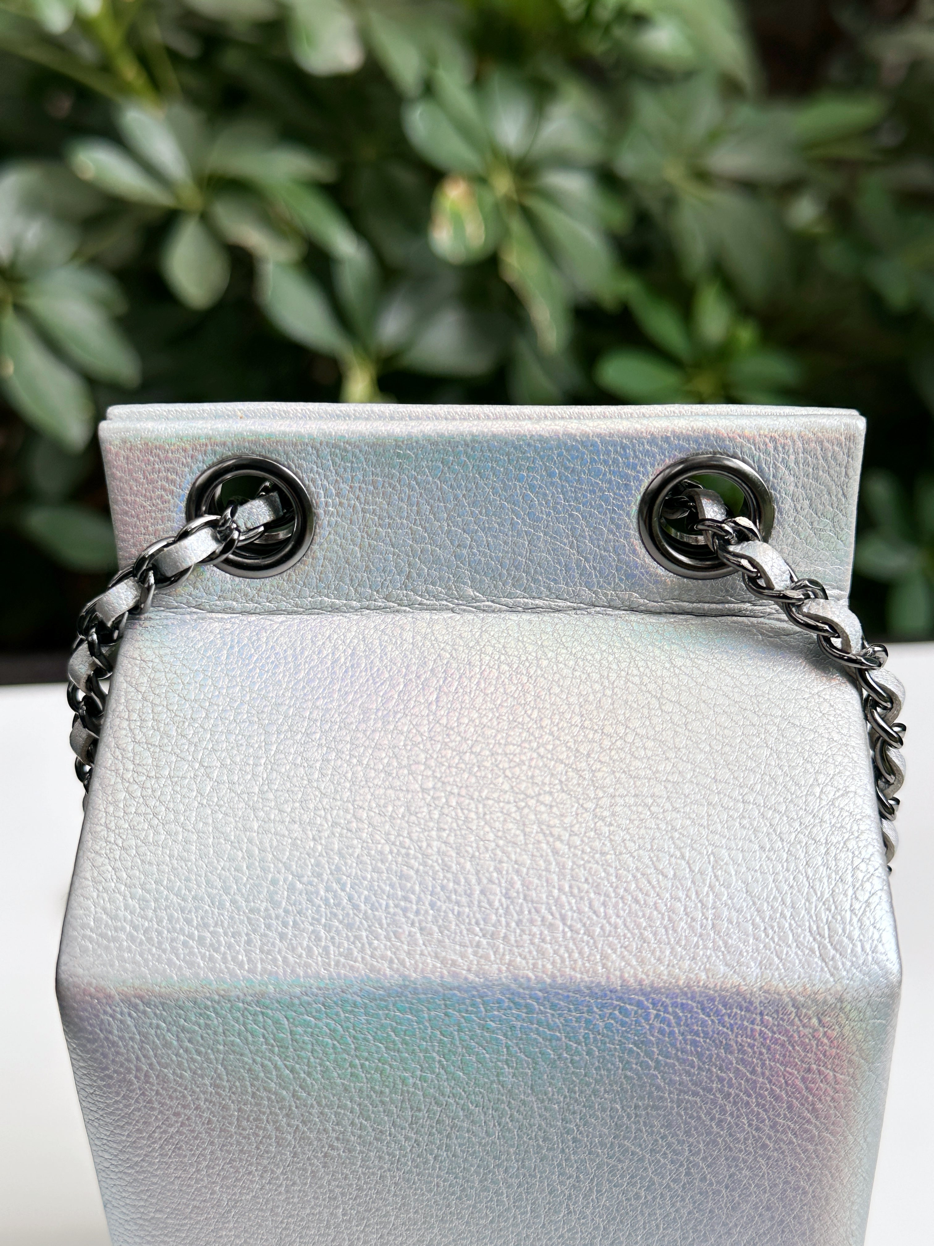 Preloved Authentic CHANEL RARE LIMITED EDITION LAIT DE COCO MILK CARTON BAG 2014