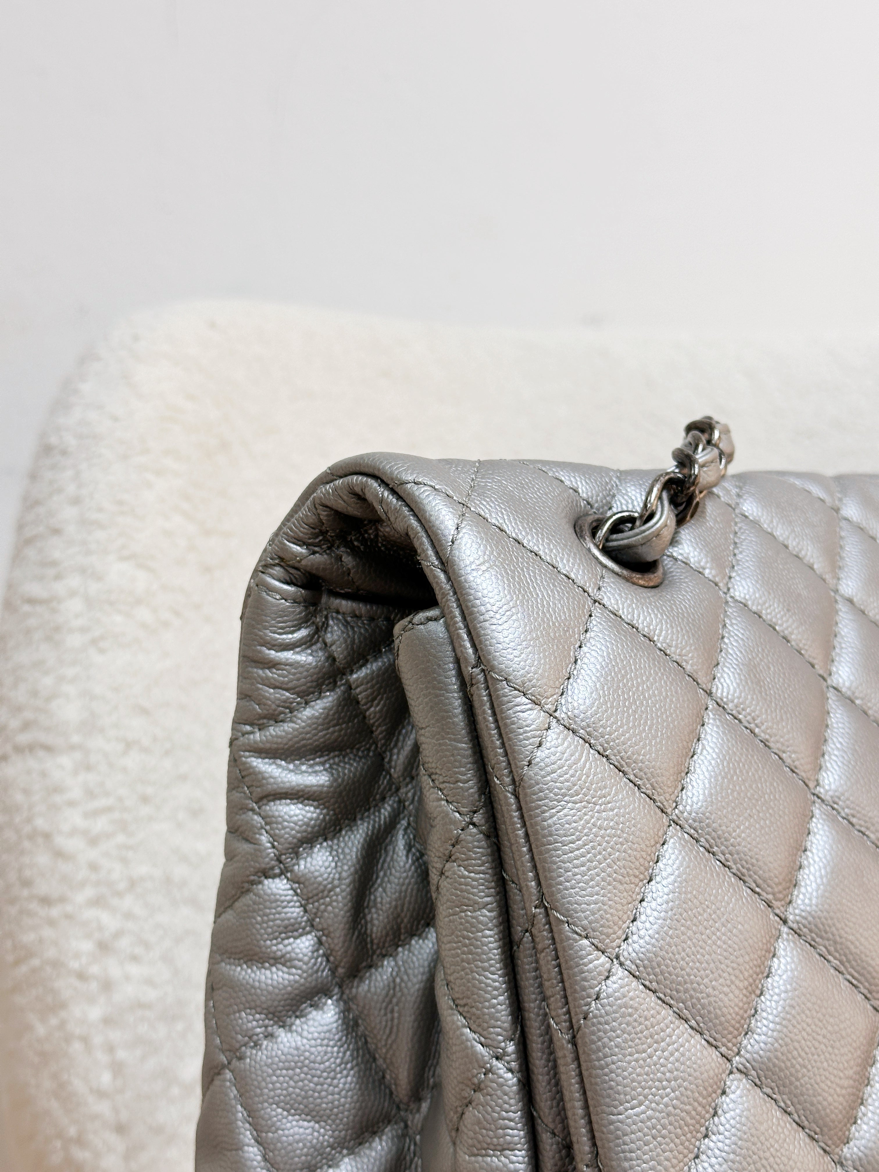 Chanel 2017 Caviar Classic Quilted XXL Travel Flap shoulder bag Metallic Silver SHW 2257 holo card