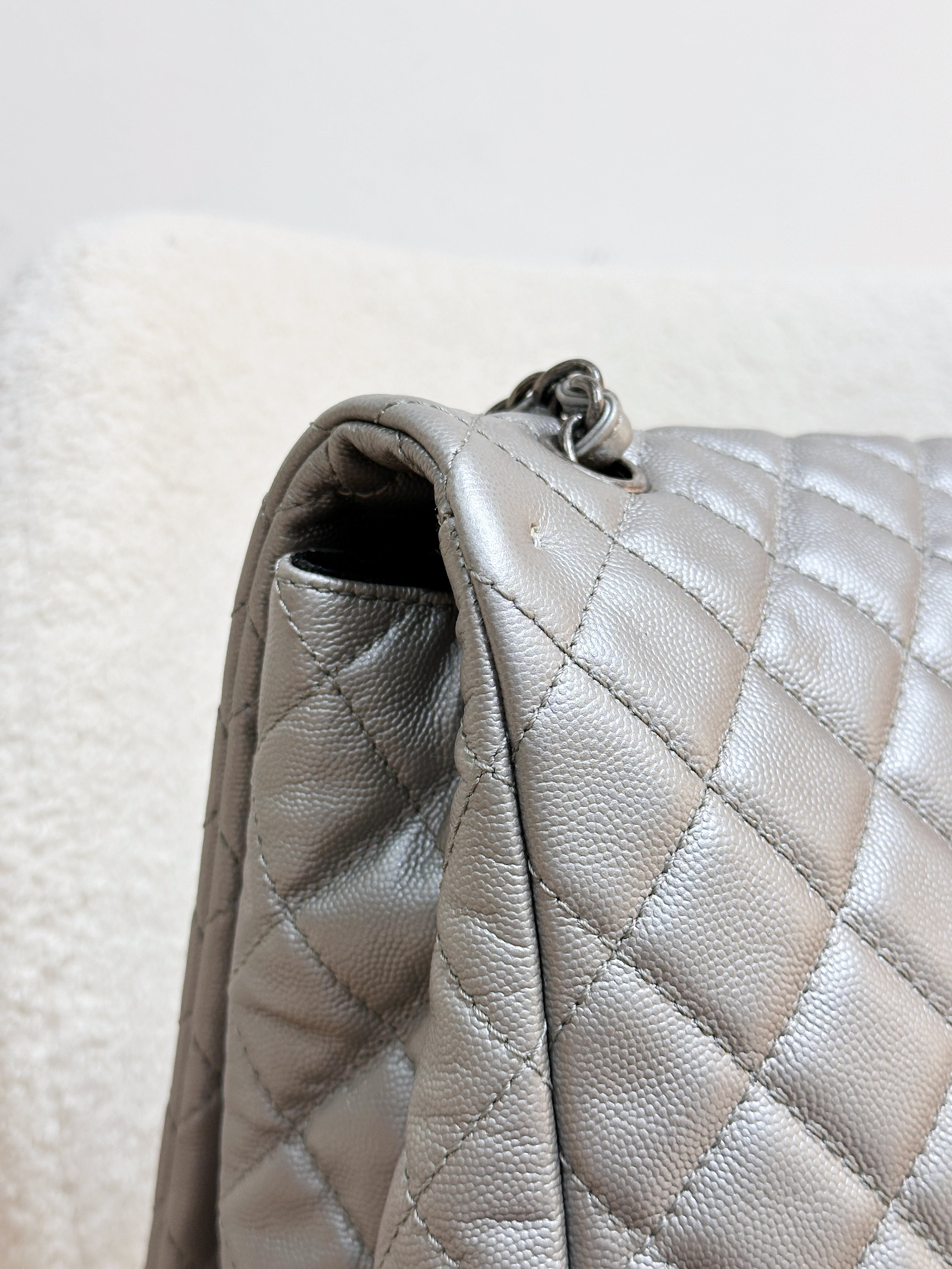 Chanel 2017 Caviar Classic Quilted XXL Travel Flap shoulder bag Metallic Silver SHW 2257 holo card