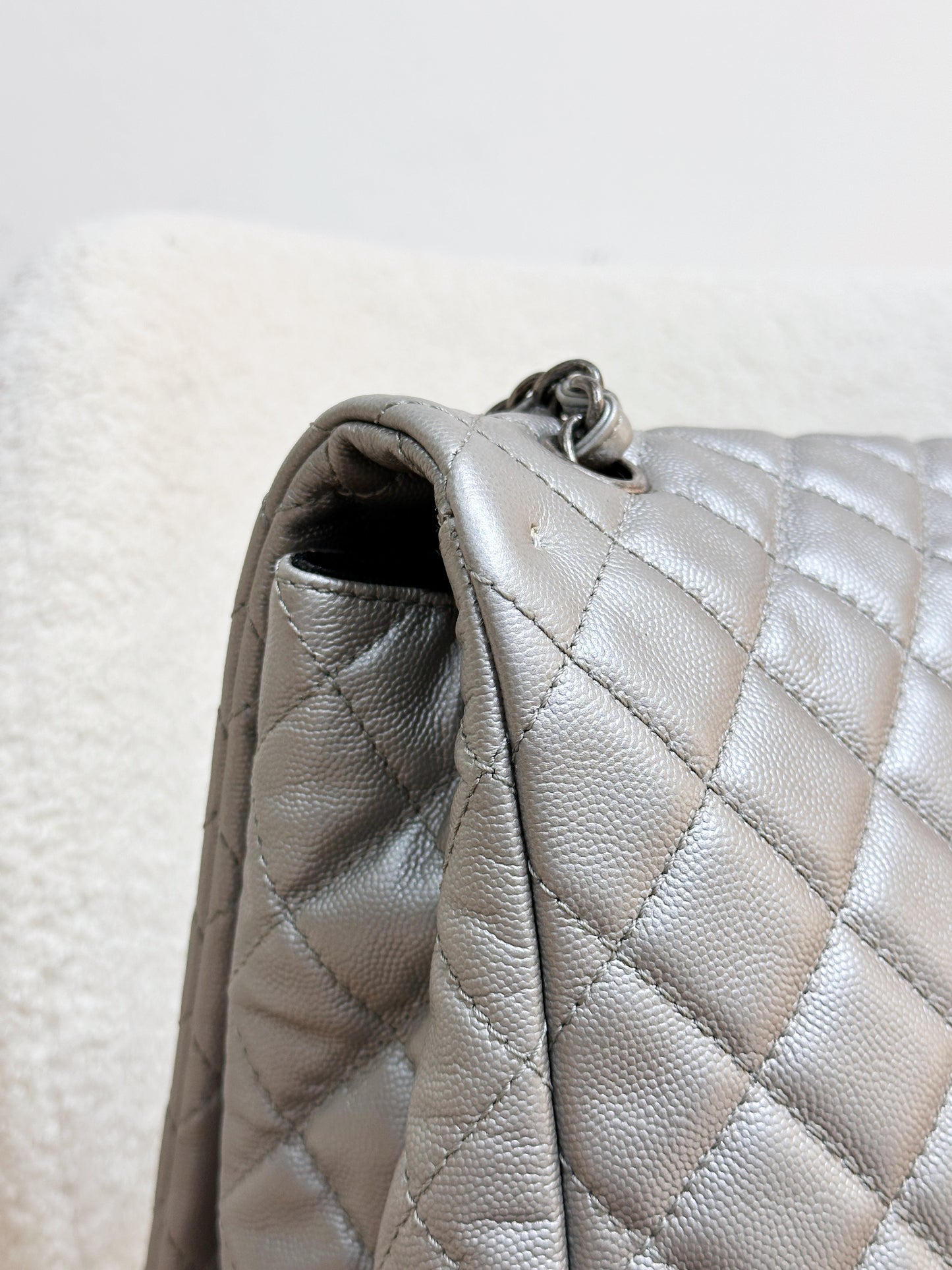 Chanel 2017 Caviar Classic Quilted XXL Travel Flap shoulder bag Metallic Silver SHW 2257 holo card