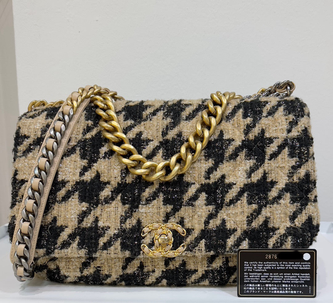 Chanel Large Tweed Chanel 19 Flap Beige Black 2876 holo card