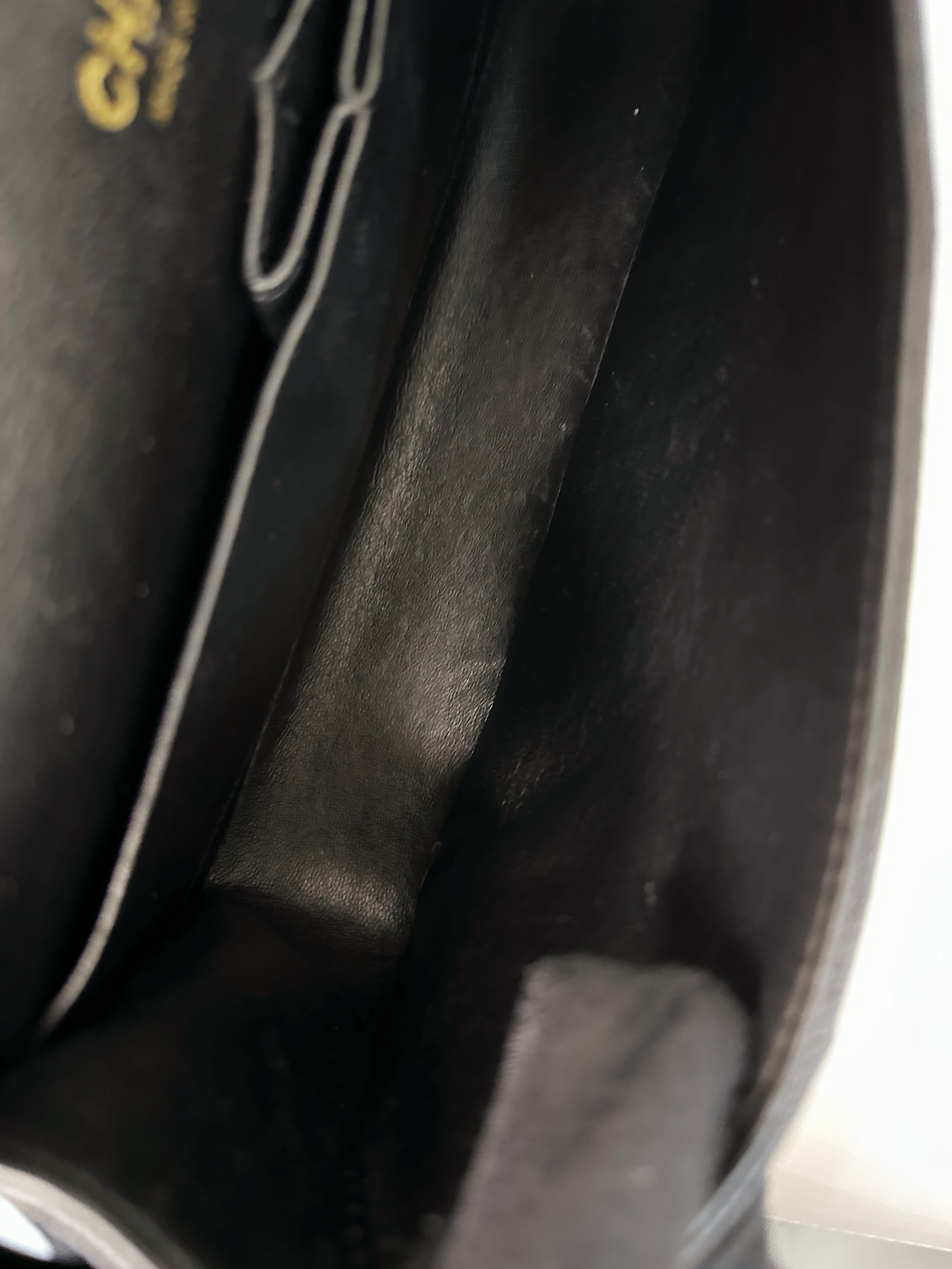 PPreloved Authentic Chanel Vintage  Classic Double Flap Medium Shoulder Bag Black Caviar 24k GHW